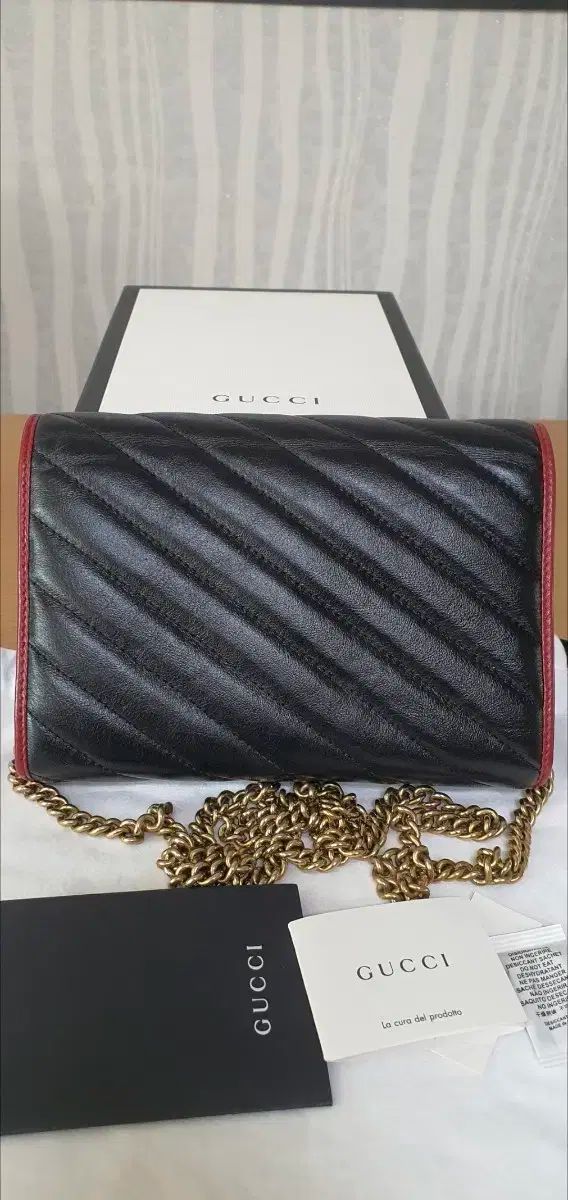 店舗最安値に本物提供! GUCCI グッチ マーモント マトラッセ クロスボディバッグ|チェーンバッグ 正規品 S レベル 感情 O 錯覚を与える