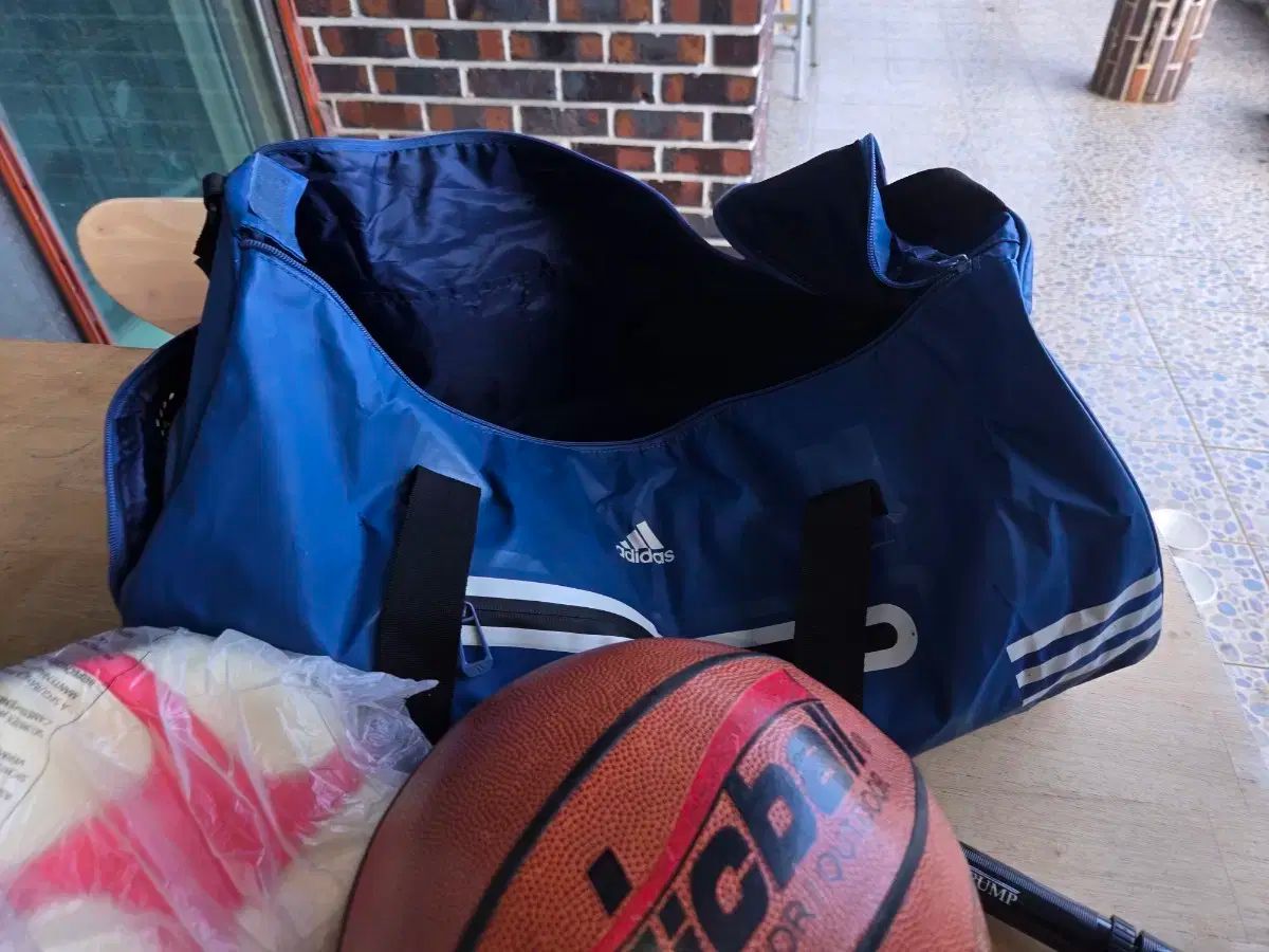 アンブロ サッカーシューズ 白 レッド 270 全て LLC-HASEGAWATOSO_COM