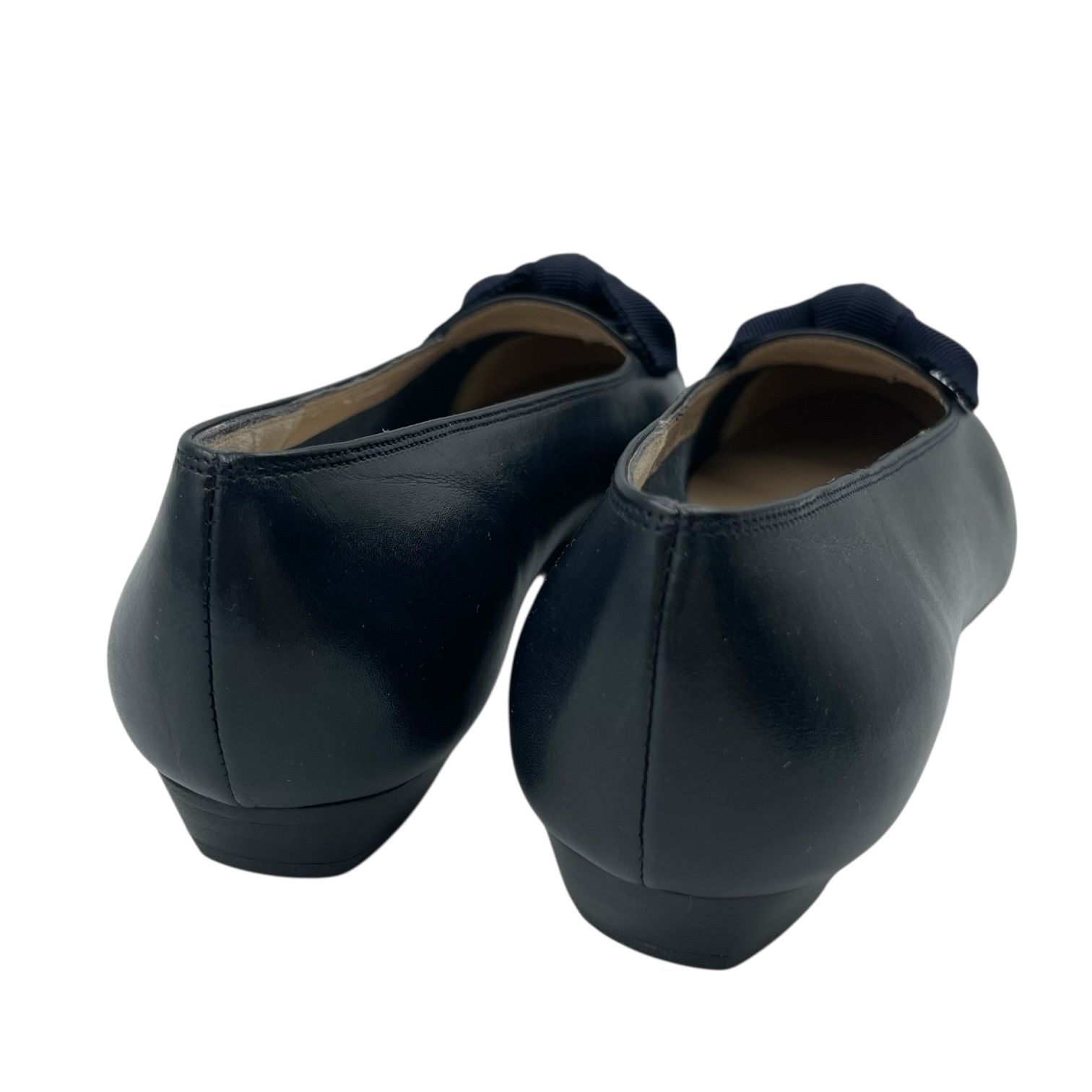 【美品】Ferragamo フェラガモ　リボン付き パンプス　ネイビー　7C 未使用品 Salvatore Ferragamo フェラガモ パンプス レザー