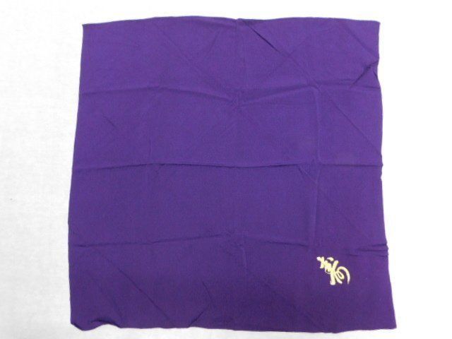 〔楽布〕P25590 化繊の縮緬と紬の風呂敷 ２枚 ｋ