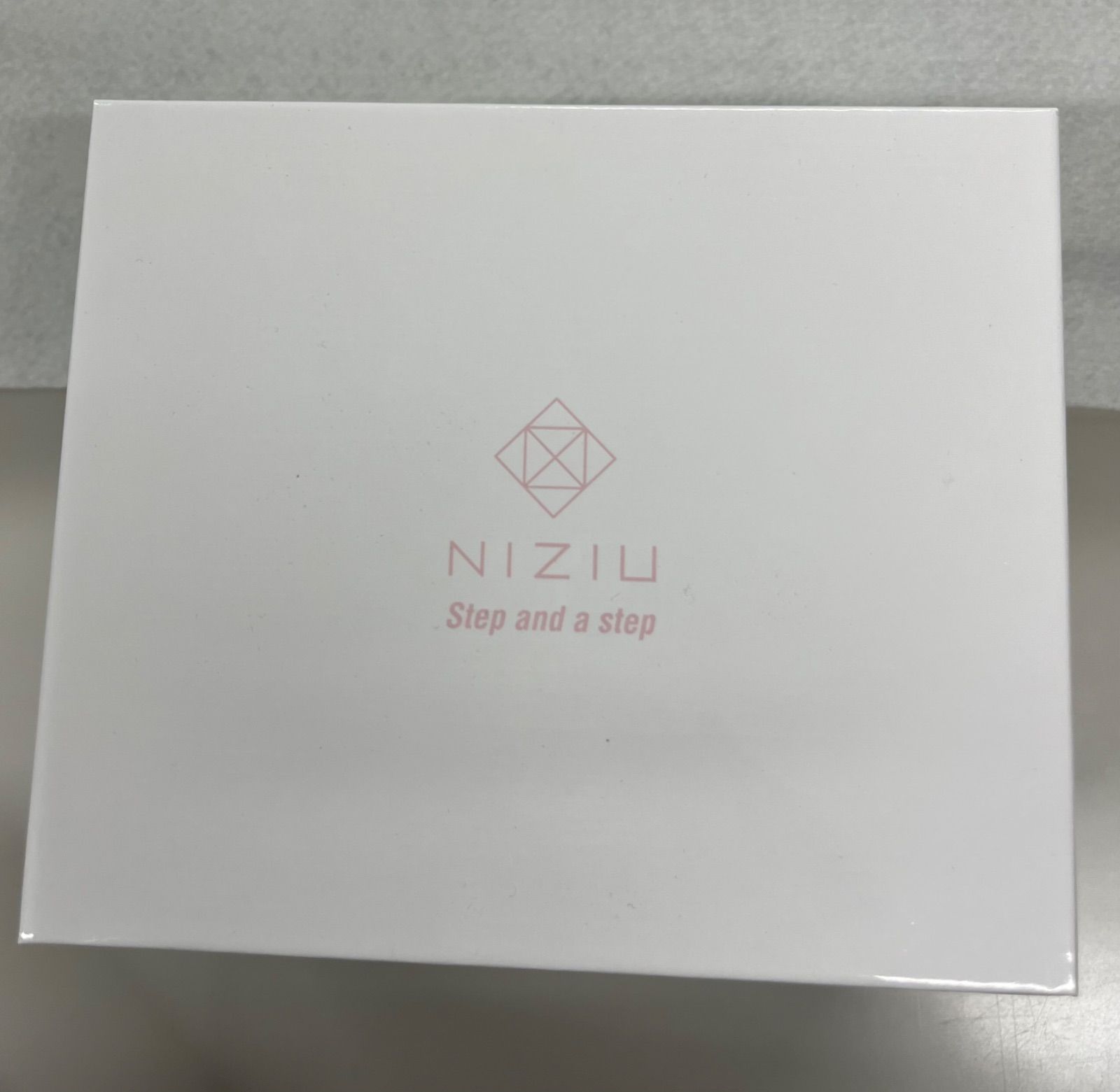 美品】限定盤 NIZIU Step and a step CD 9形態Ver - メルカリ