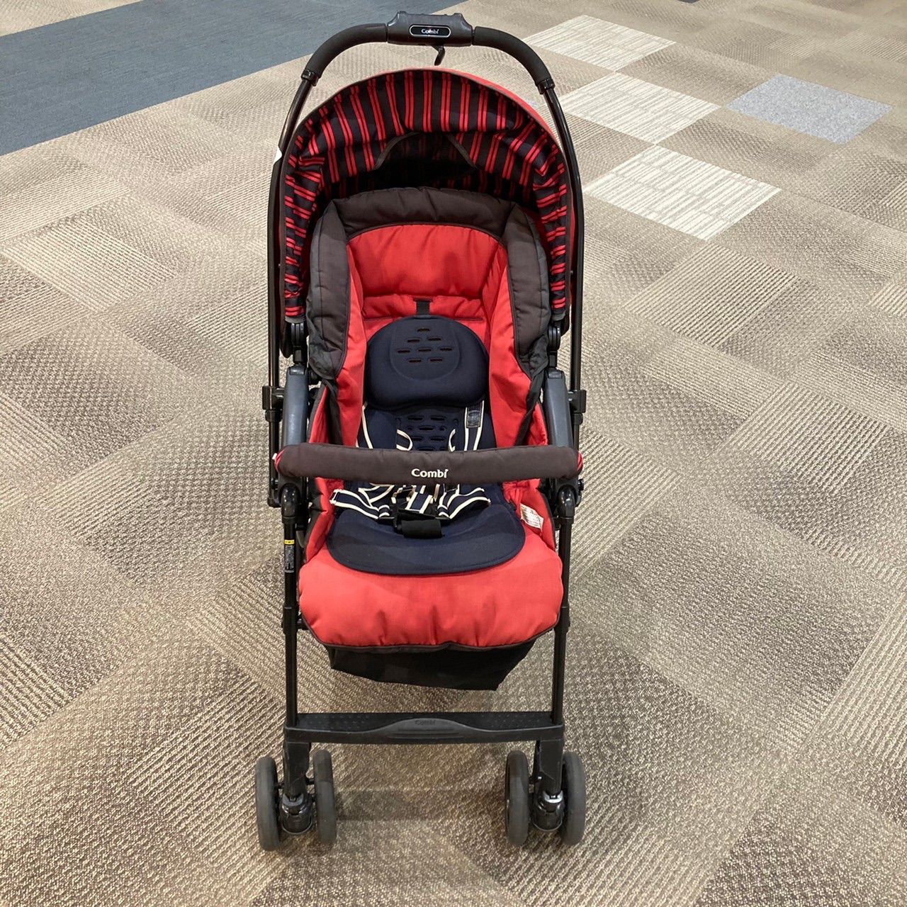 コンビ メチャカルハンディ オート4キャス 赤