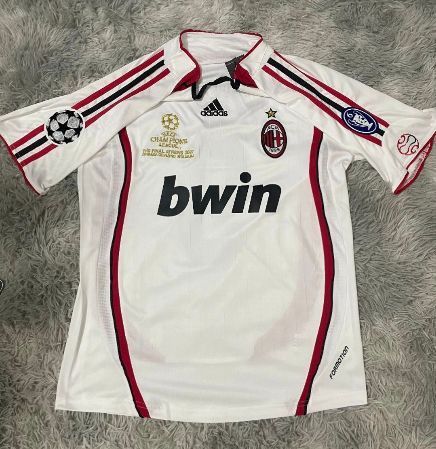 ACミラン INZAGHI 9番 半袖 ユニフォーム 2006/2007 ACミランの半袖遠征ユニフォーム 9番 INZAGHI - メルカリ