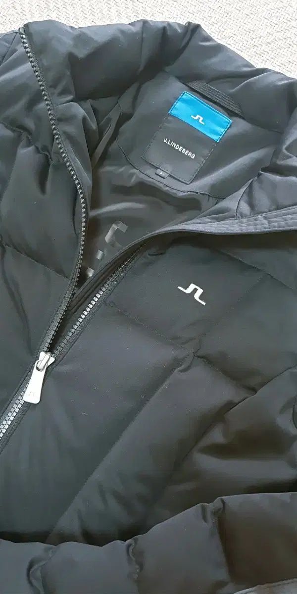 J.LINDEBERG J.リンドバーグ グースダウン 軽量 スイングパッド 販売