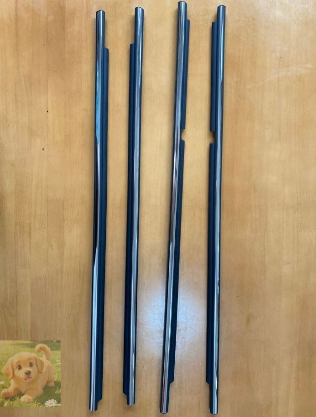 トヨタ ランドクルーザー 100系 ドアモール 窓ガラス 外側 ウェザストリップゴム 水切り モール 1台分4個セット 1998 - 2007年