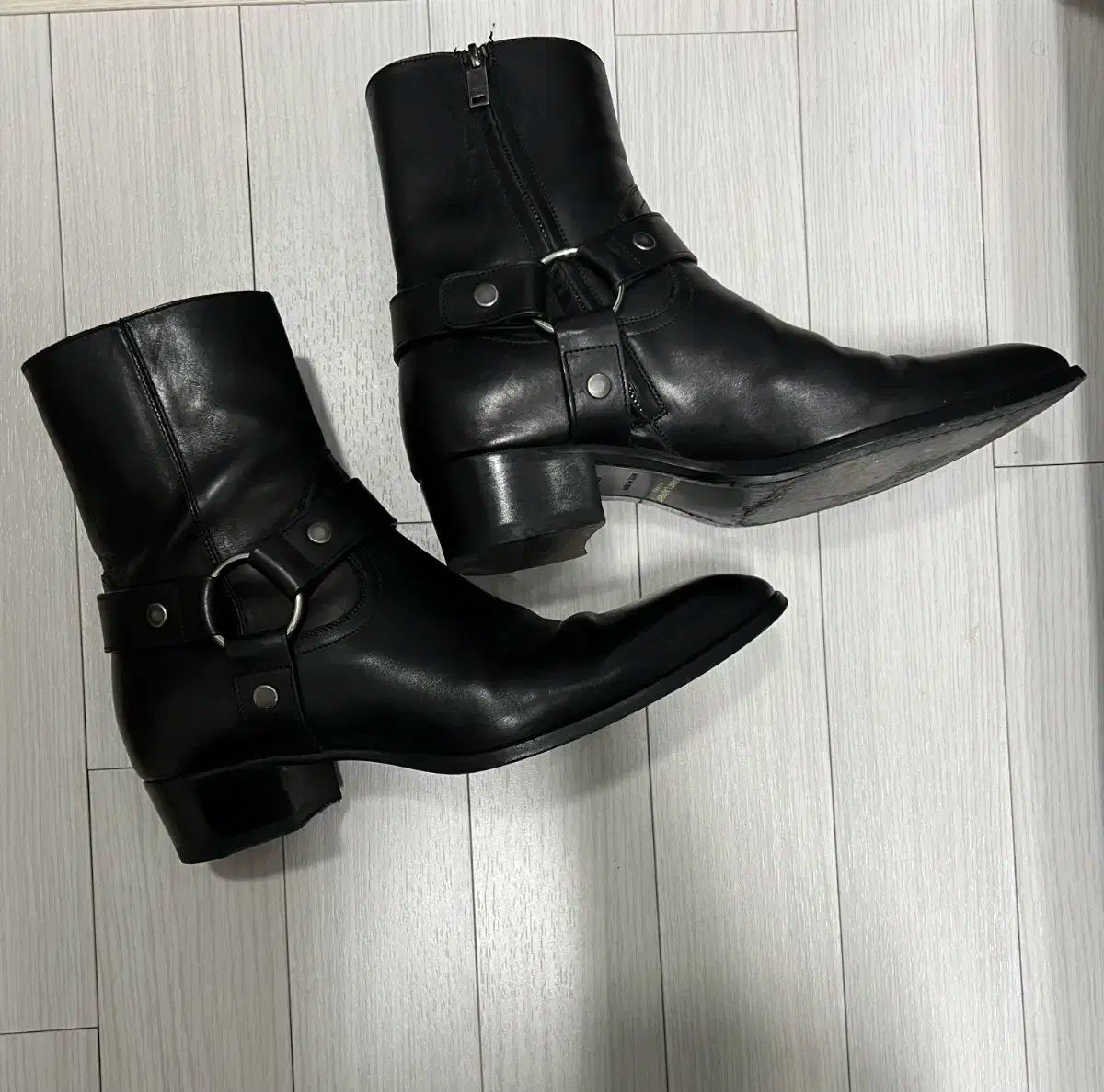 サンローラン クラシック ワイアット40 チェルシーブーツ