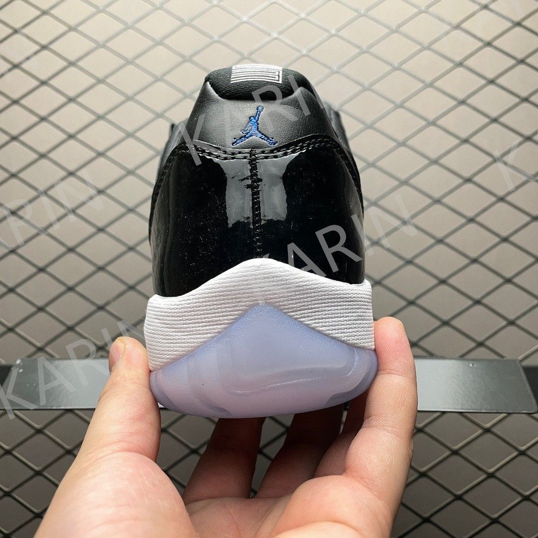 Nike ナイキ エア ジョーダン 11 ロー 
