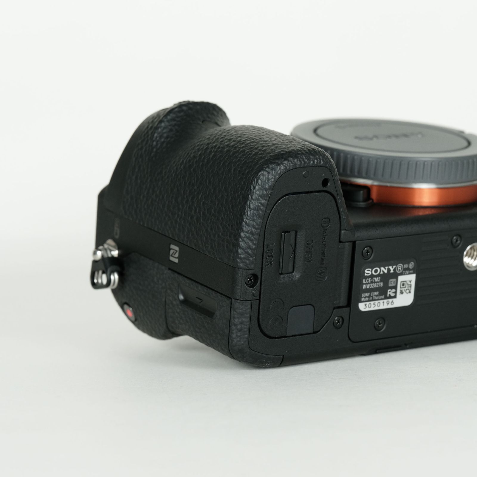 Sony α7II ボディ　シャッター数11600 ILCE-7M2 良品｜シャッター数33,190回｜バッテリー5個] SONY α7 II（ILCE