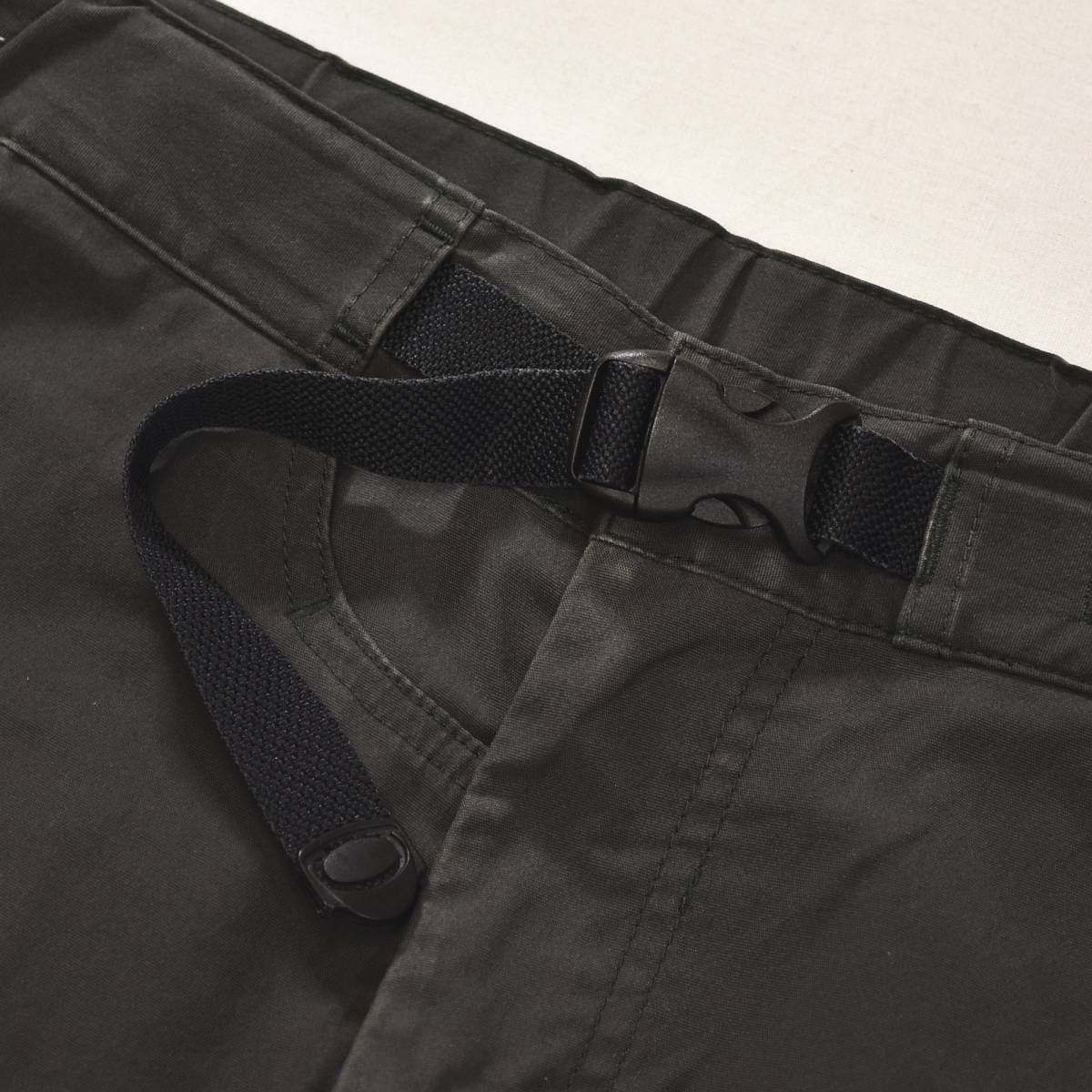 ダークオリーブ