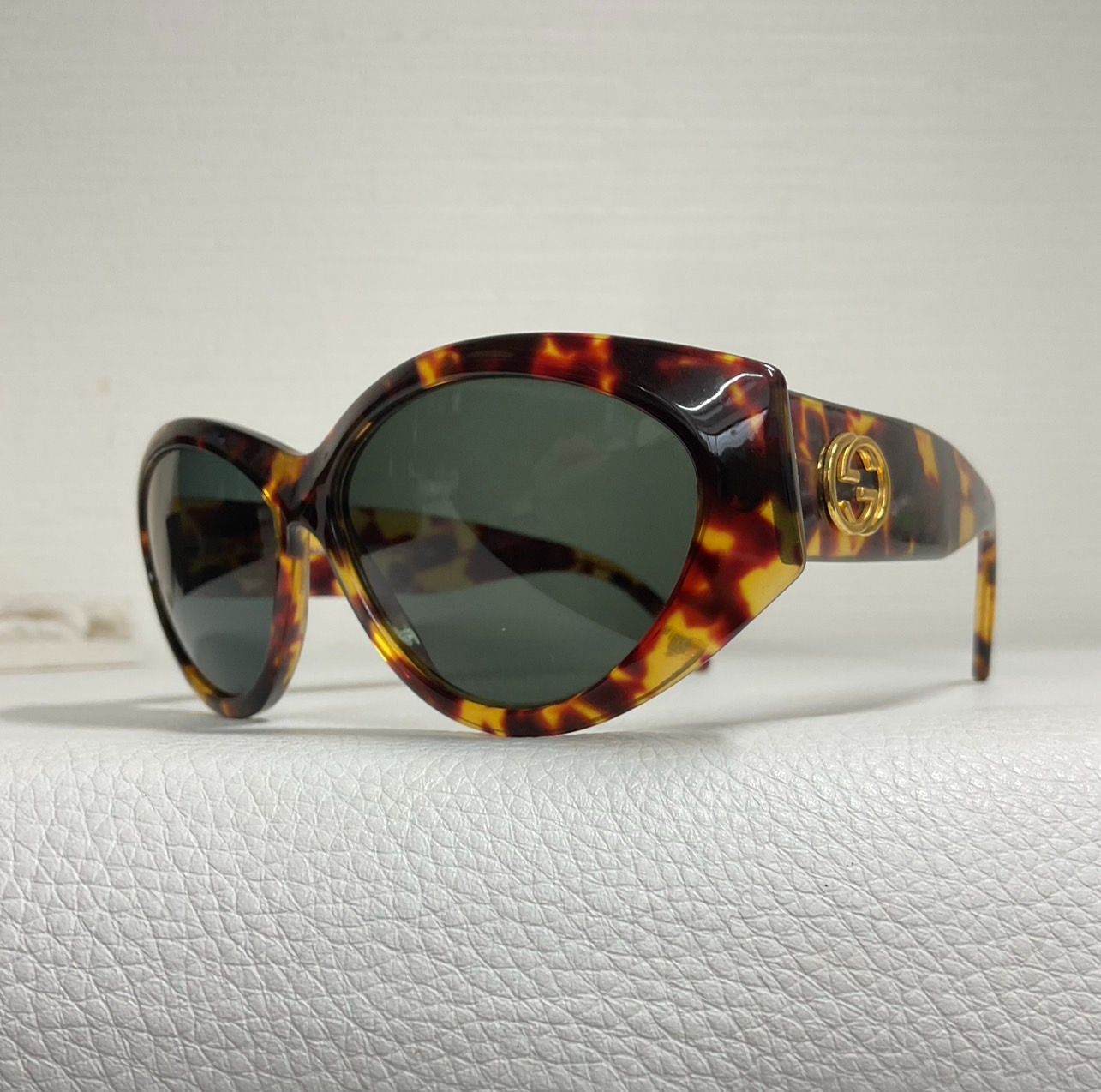 中古美品正規品 GUCCI グッチ GGロゴインターロッキング