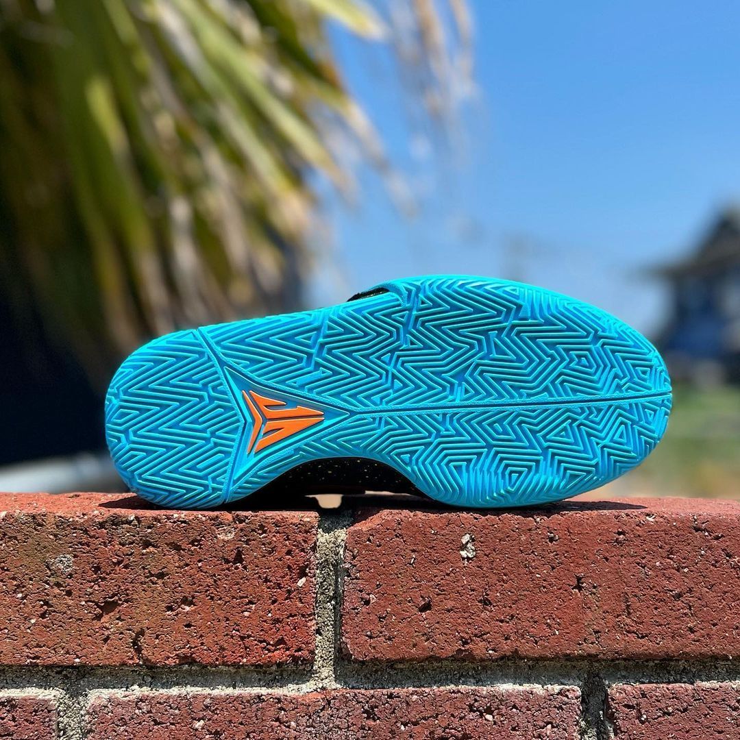 NIKE JA 1 GS BRIGHT MANDARIN ナイキ ジャ 1 ジャ モラント