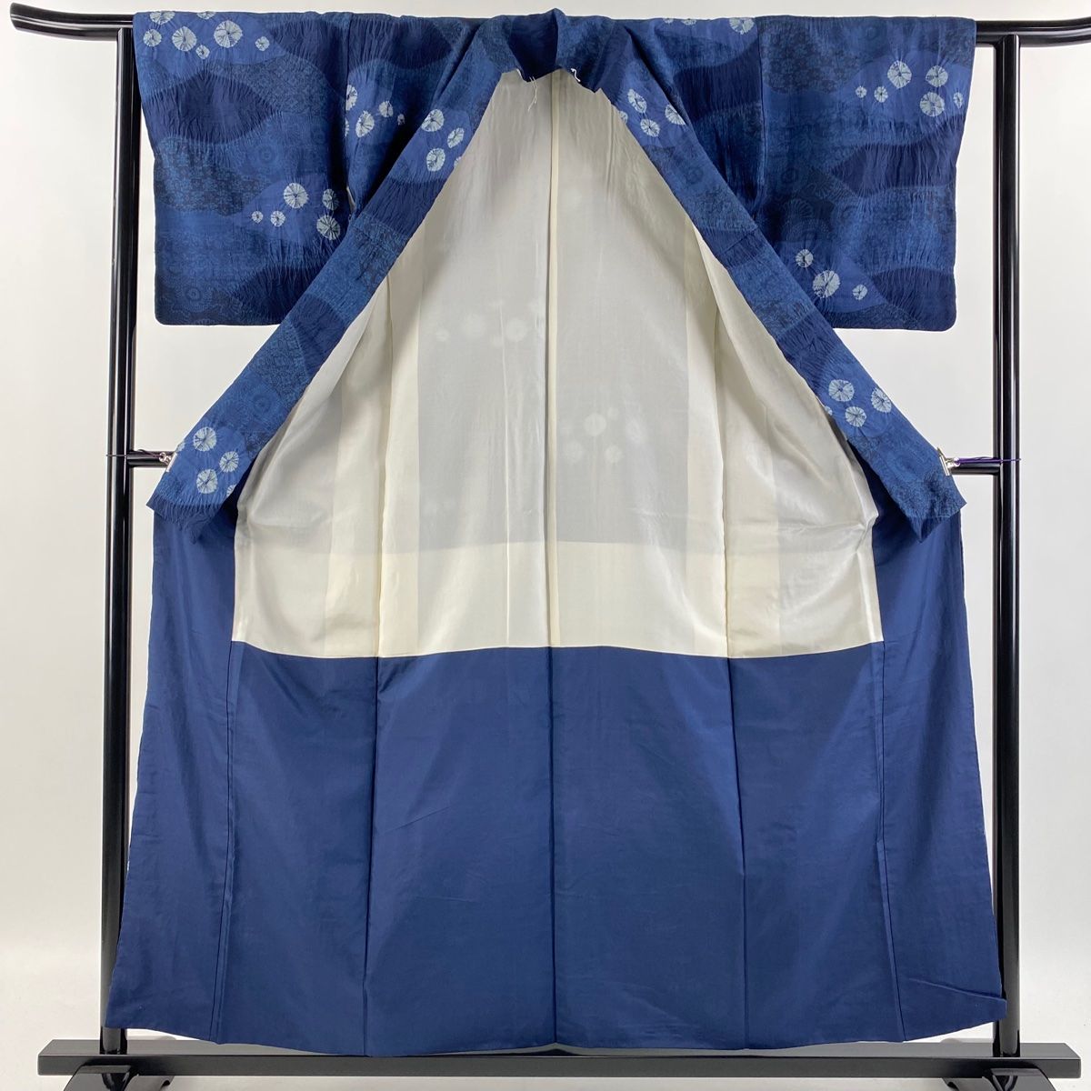 美品 小紋 総絞り 鹿の子 すみれ色 身丈157.5cm 裄丈64.0cm 正絹 美品 小紋 総絞り 鹿の子 すみれ色 身丈157.5cm 裄丈64.0cm 正絹