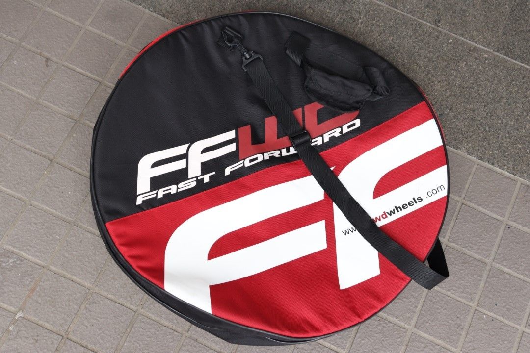 ファストフォワード FFWD F6R DT SWISS 240s カーボン チューブ