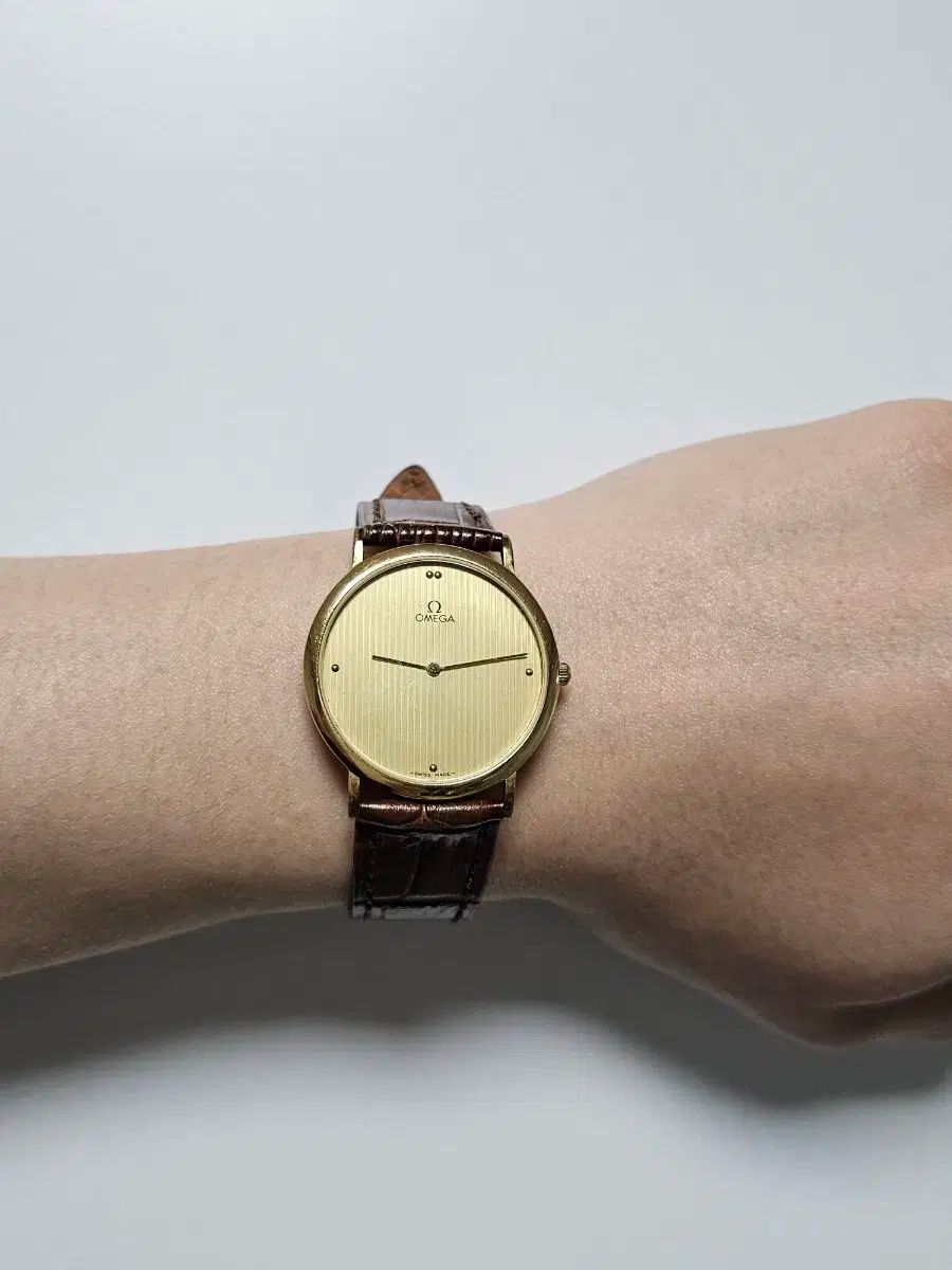 OMEGA オメガ デ ヴィル スリムクォーツ