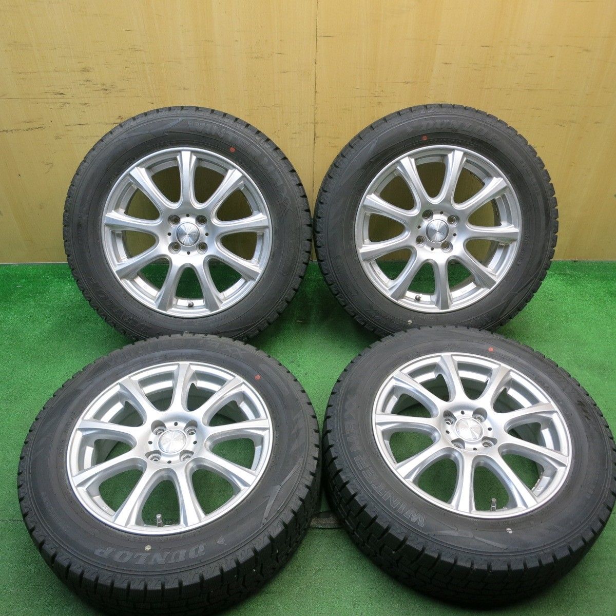 バリ溝 キレイ 9.5分 スタッドレス 195|65R16 ダンロップ ウインターマックス WM02 DUFACT デュファクト 16インチ PCD100|4H 5052105AKス