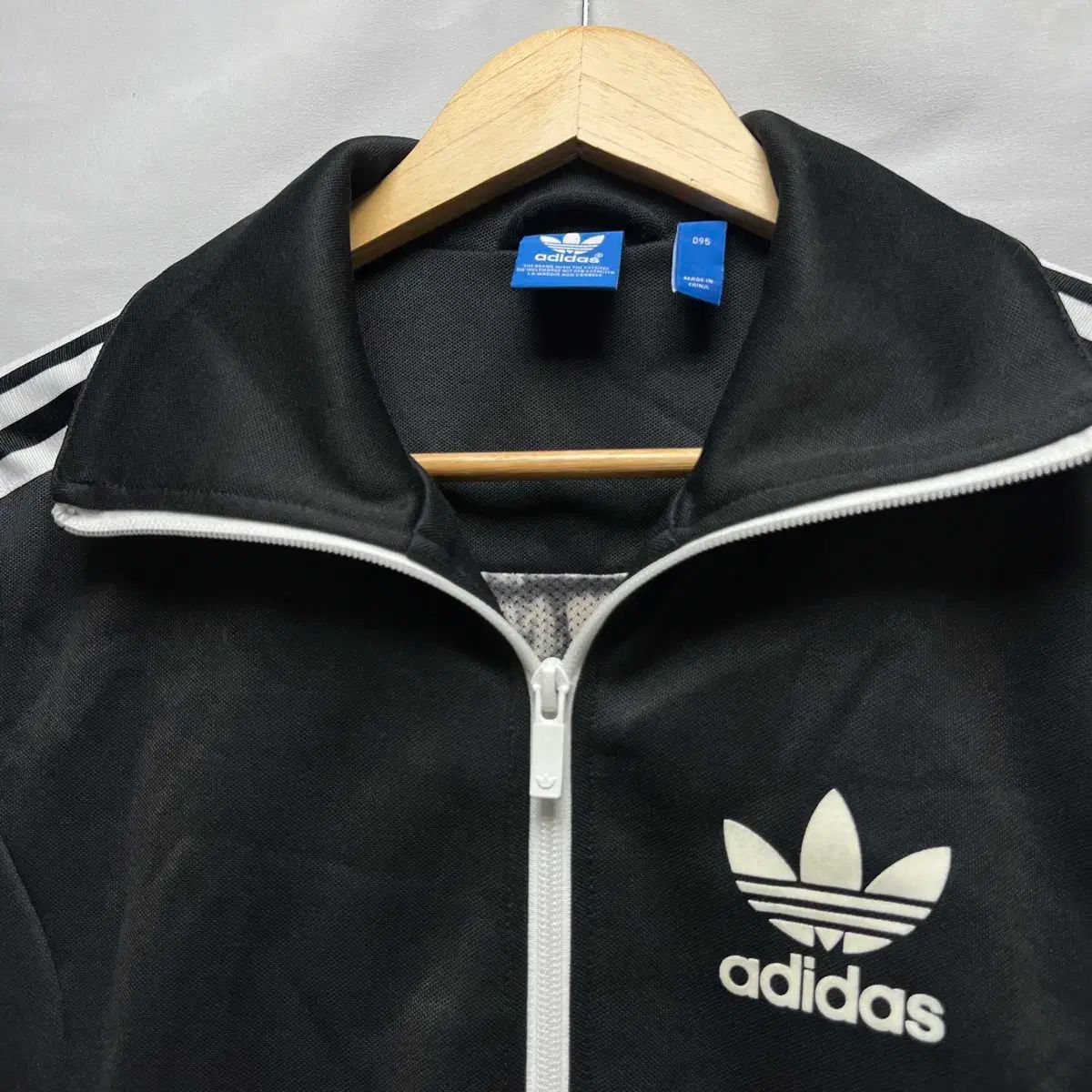 新製品情報も満載 純正品/ トラックジャージ 黒 ヨーロッパ adidas(アディダス) 95 トップス