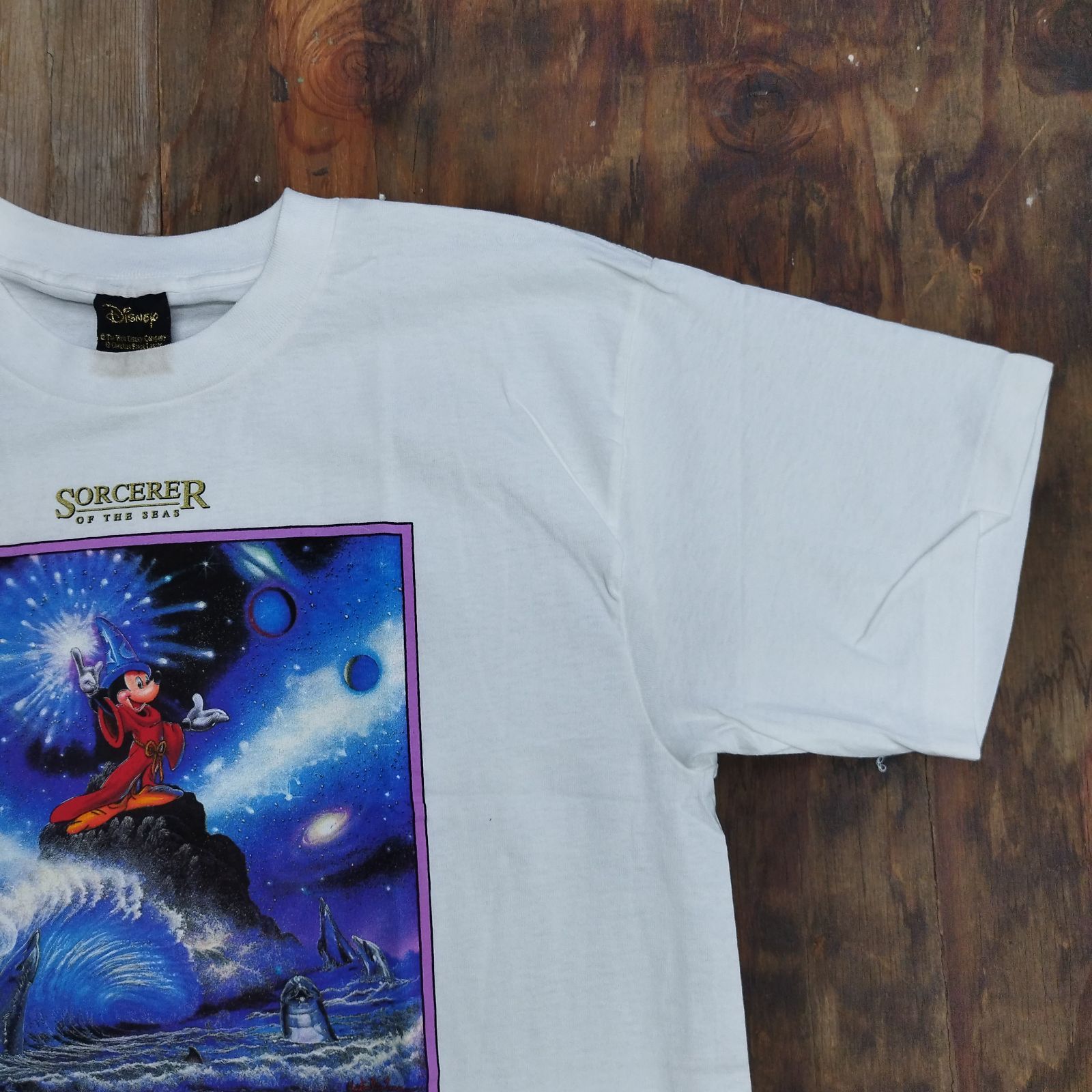 DISNEY ディズニー Christian Lassen ラッセン Tシャツ ソーサラー 