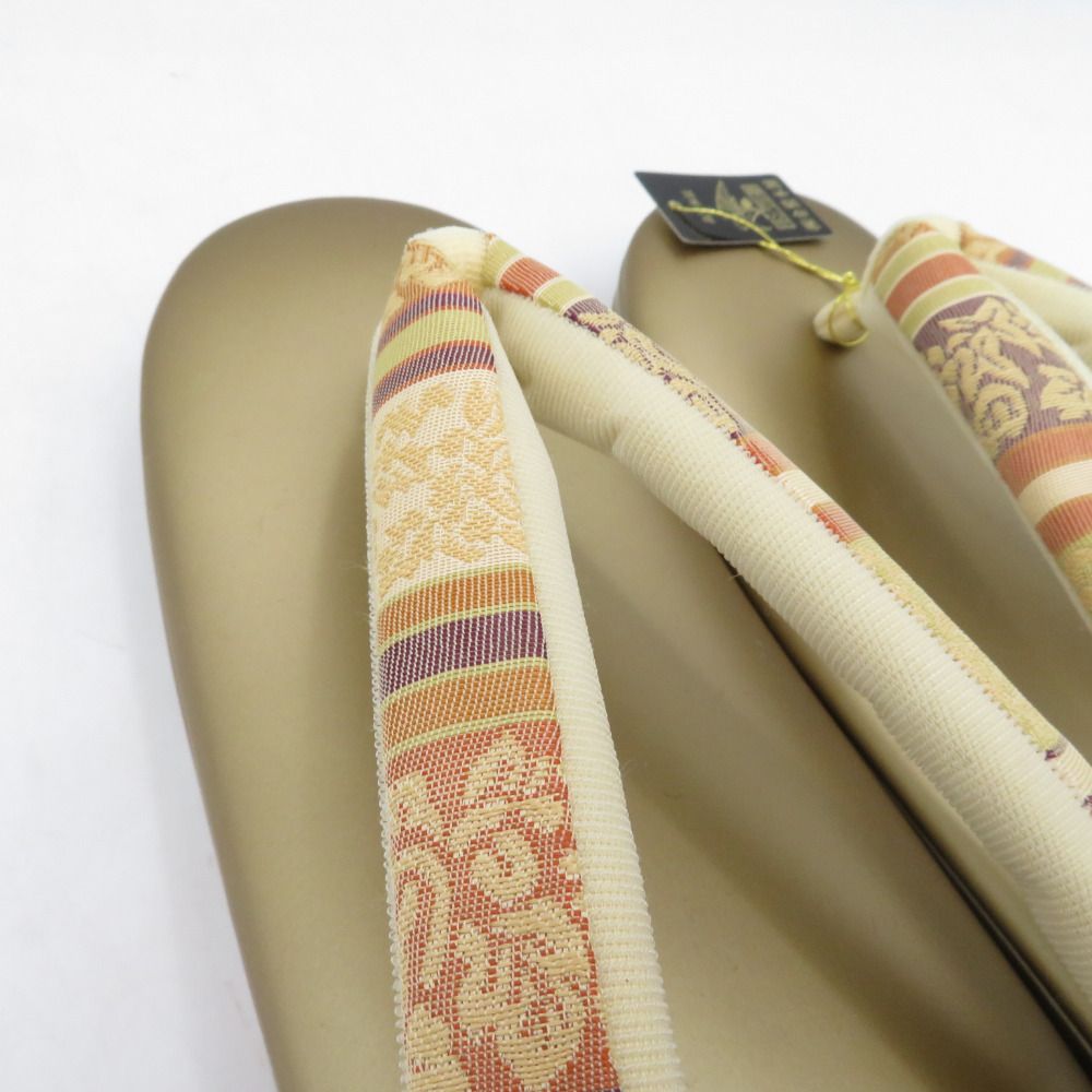 草履 東京浅草【金鷲】キンワシ印 絹鼻緒 Lサイズ シャンパンゴールド 花唐草 24cm 日本製 未使用品 【キモノオフ野々市若松店】 草履 東京浅草【金鷲】キンワシ印 絹鼻緒 Lサイズ シャンパンゴールド