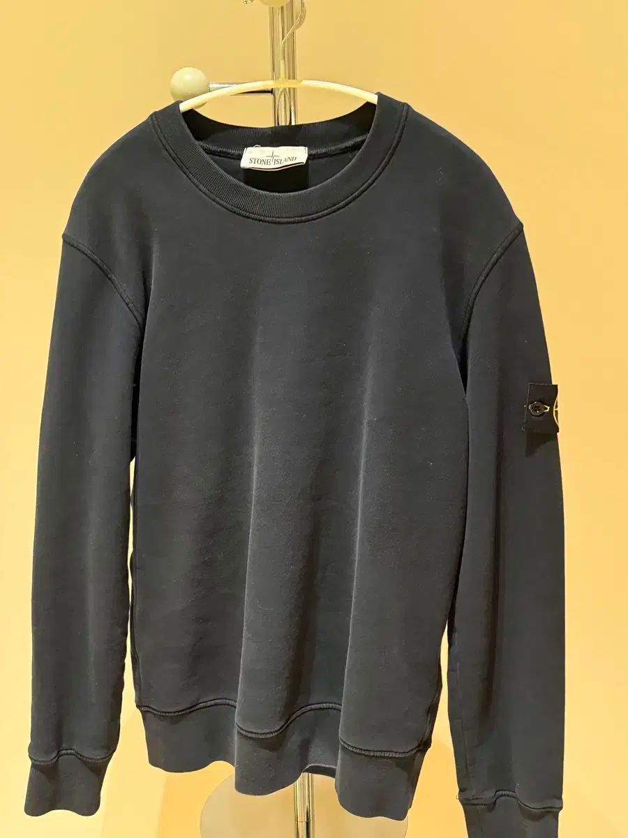 【雷市場（ポンジャン）商品韓国直送】 M ） STONE ISLAND(ストーンアイランド) ネイビー パーカー