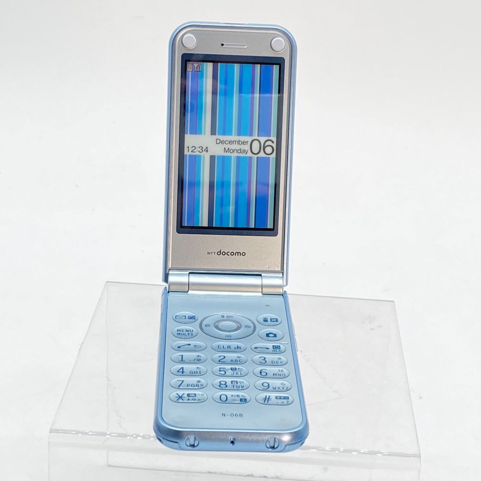 【未使用/新品】docomo N-06B ブルー 本体、卓上ホルダー、おまけ付き Docomo N-06B ブルー モックアップ 模型 - メルカリ