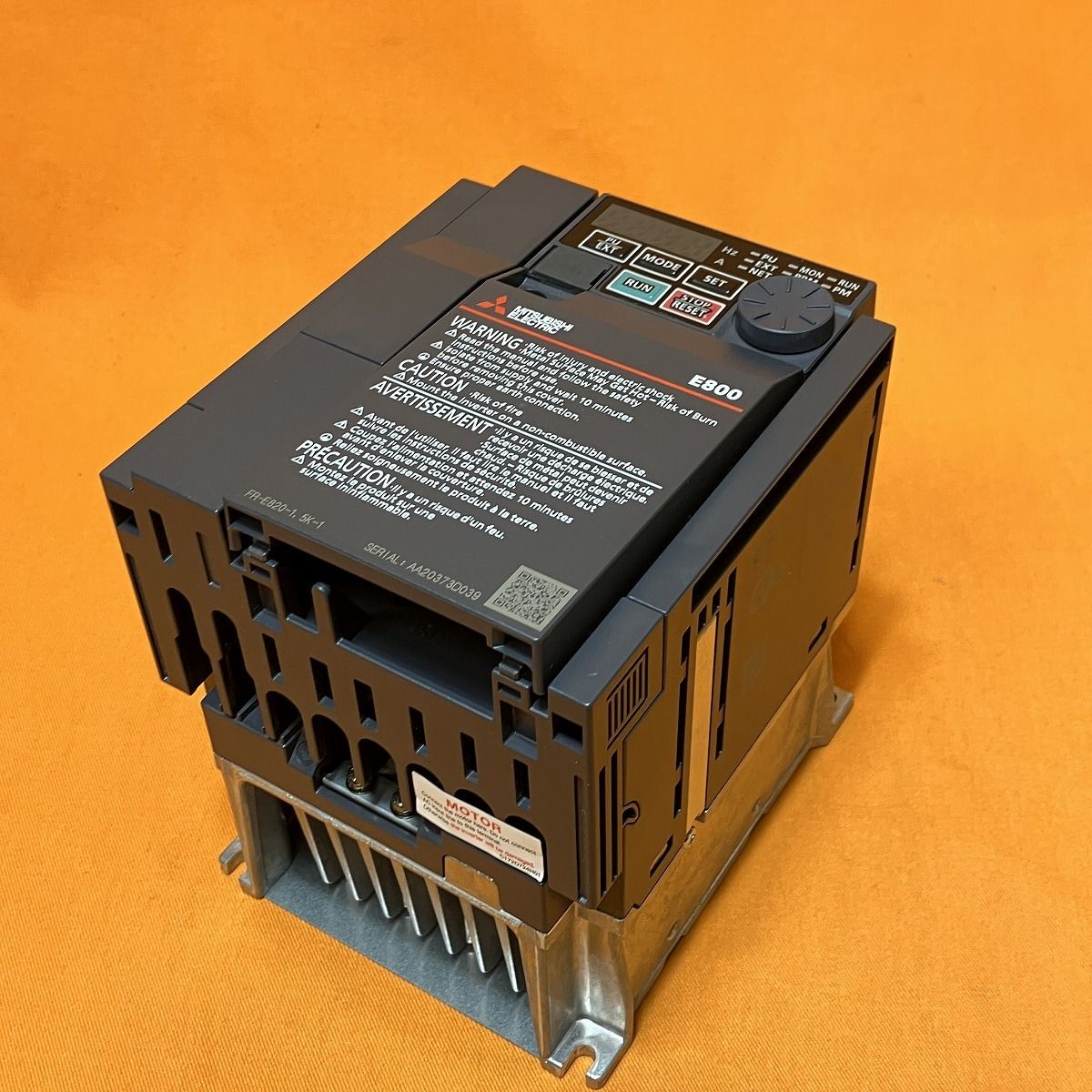 三菱電機 インバーター FR-E820-1.5K-1 新品 FR-E820-1.5K-1 三菱電機 インバーター FR-E820-1.5K-1 新品 FR-E820-1.5K-1