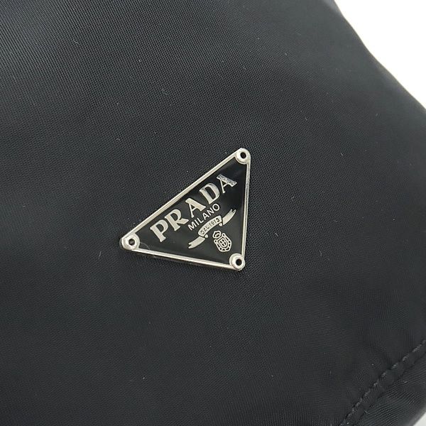 広尾店】プラダ PRADA 三角ロゴ 巾着ポーチ ナイロン 黒 【16671