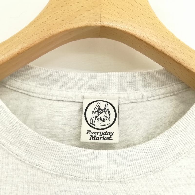 DEUXIEME CLASSE - EVERYDAY I LIKE. × SKIN別注ロゴTシャツA25117 DEUXIEME CLASSE - EVERYDAY I LIKE. × SKIN別注ロゴTシャツ