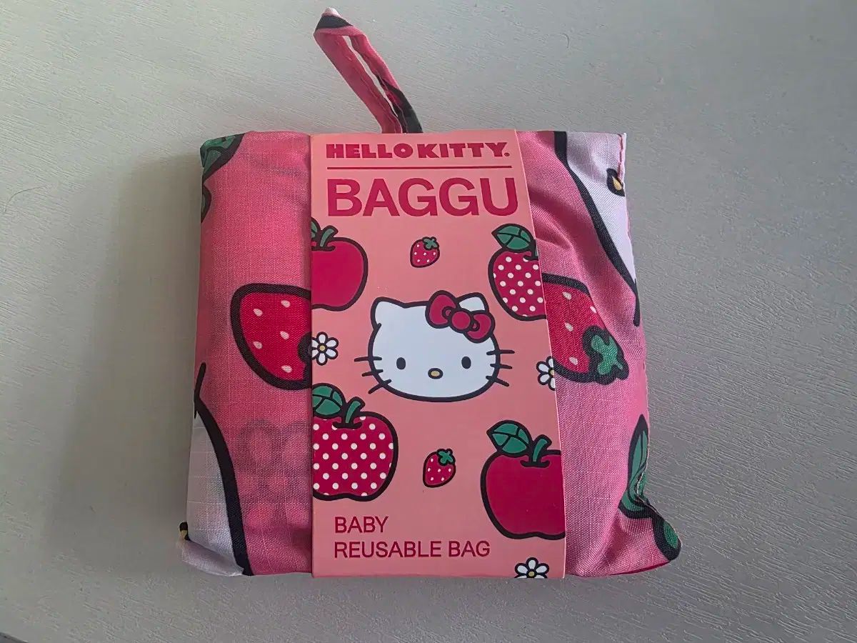 BAGGU バクー ハローキティ キティ アップル ベビー