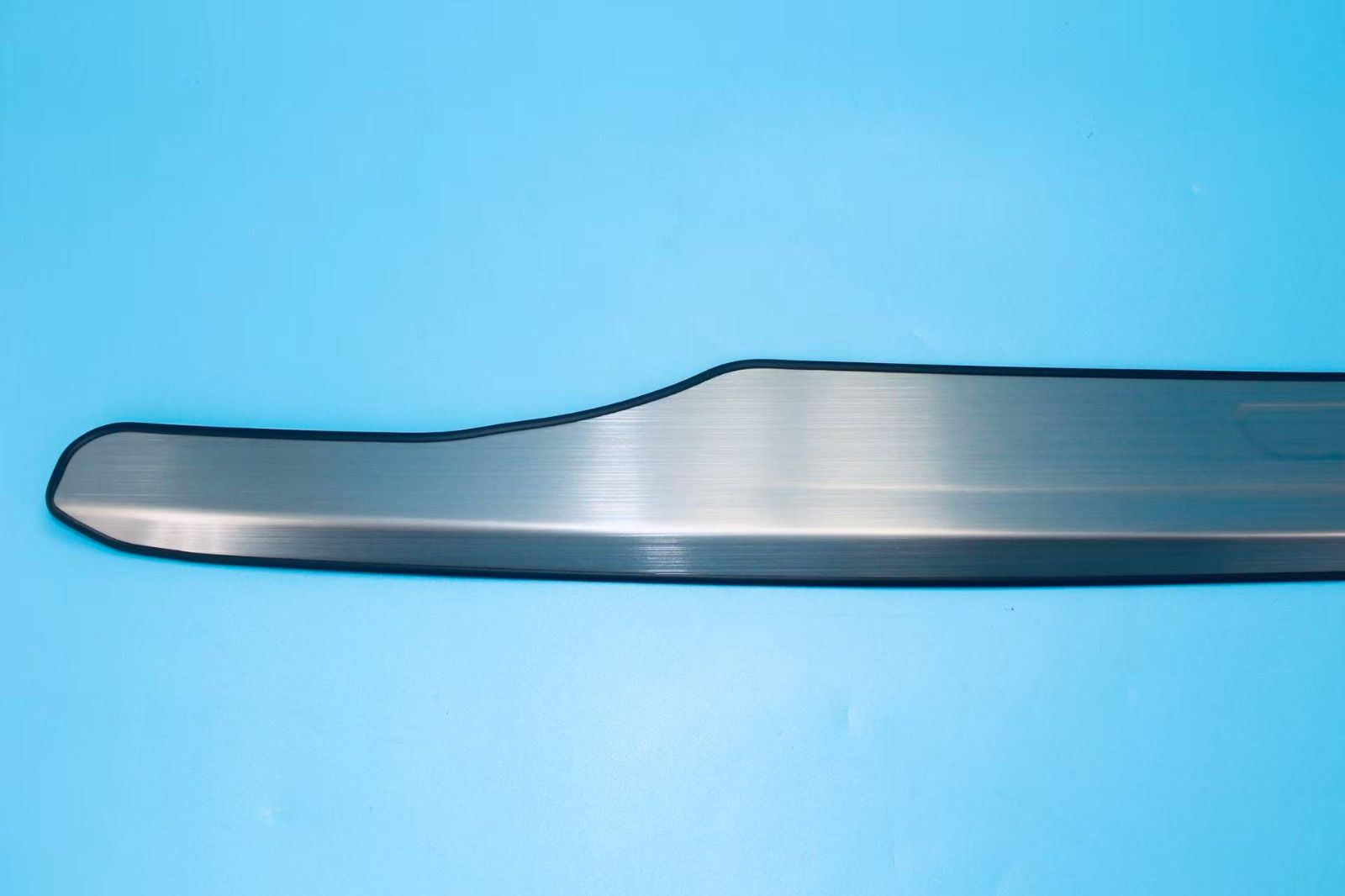 プリウス 50系 prius 50系 前期 リアバンパーガード【E84m】 プリウス 50系 prius 50系 前期 リアバンパーガード プリウス 50系