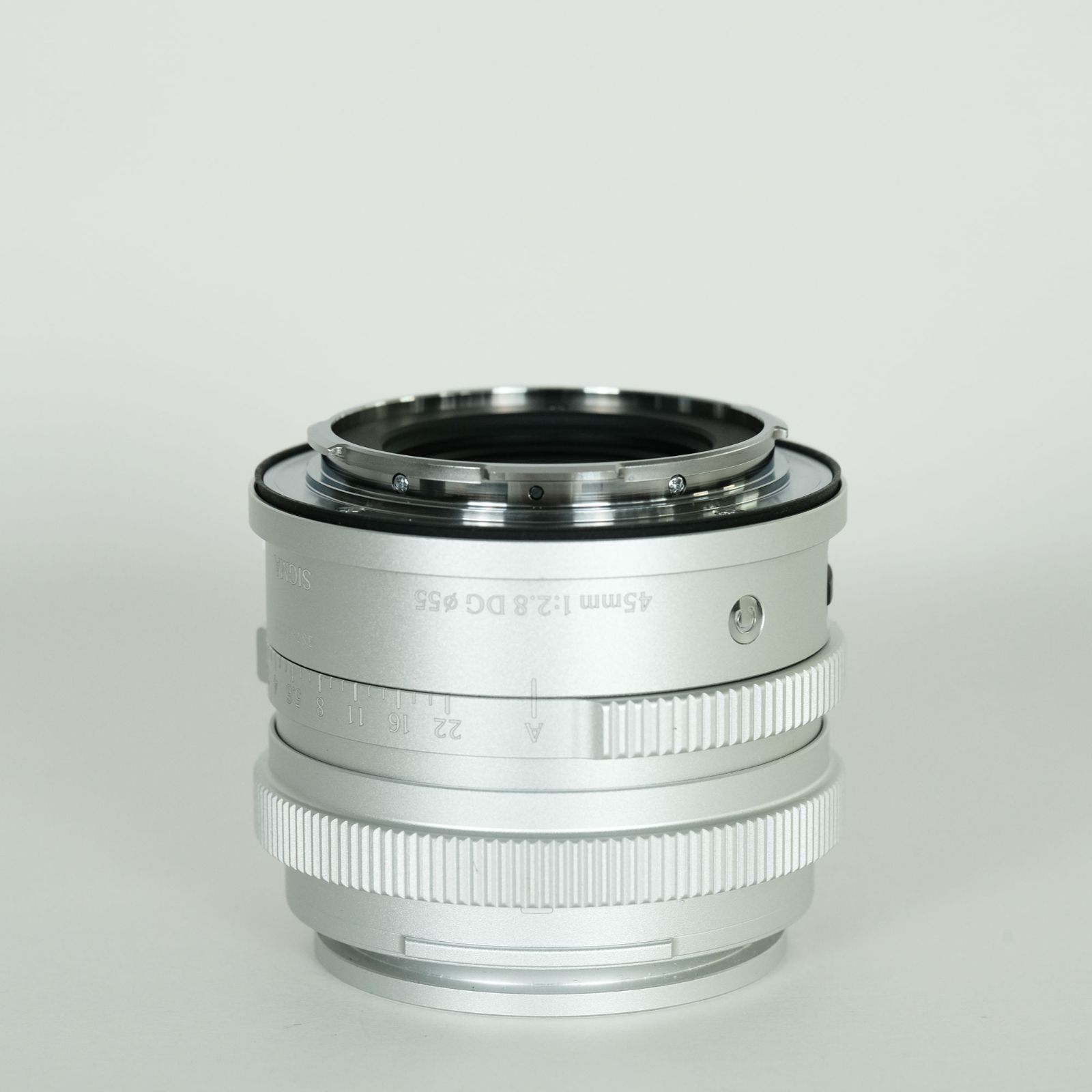 SIGMA 45mm f2.8 dgシルバー　ライカLマウント【使用1時間】 新品)SIGMA (シグマ) Contemporary 45mm F2.8 DG（ライカSL/TL用