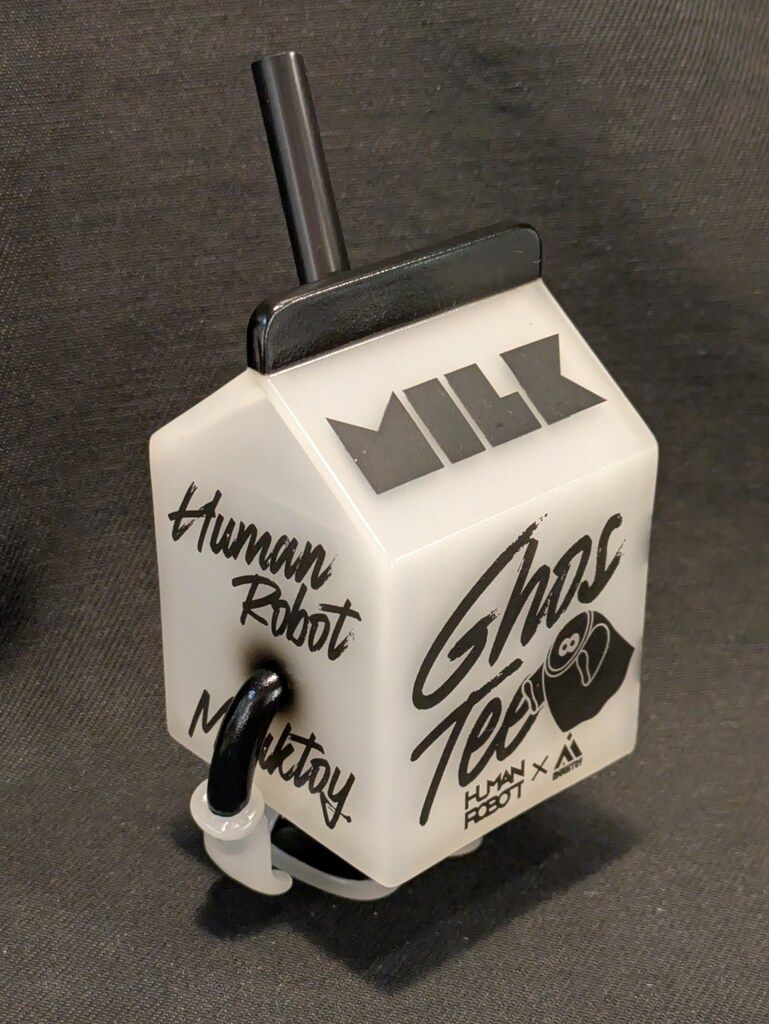 MUUKTOY ジュースボックスボーイ MILK PACK HUMAN ROBOT フュージョン
