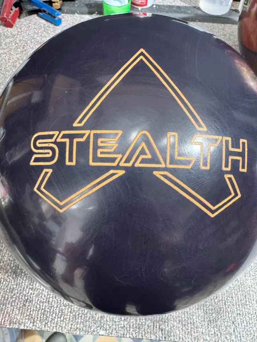 中古ボーリングボール STEALTH(ステルス) 15p 差し込み完了 (弱点