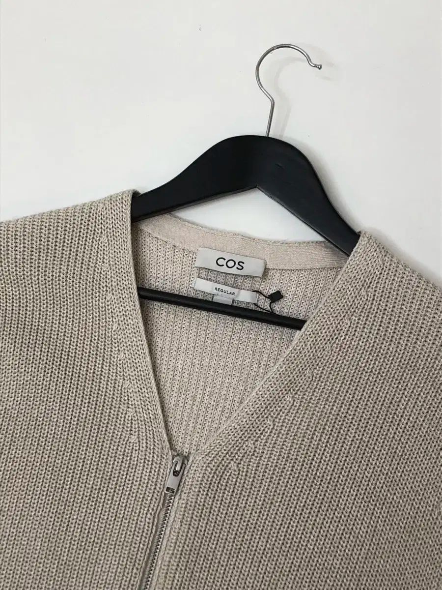 Cos コス レギュラー フィット ニット ジップアップ ベスト