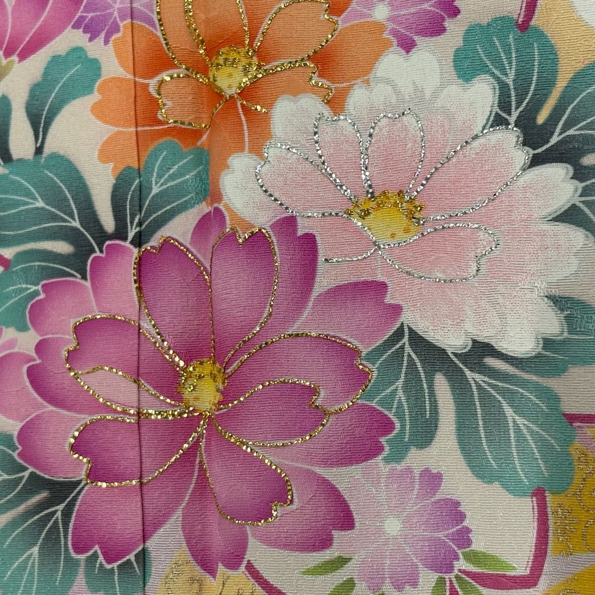 美品】 振袖 身丈160cm 裄丈67cm M 袷 桜 桜の花びら 卸売 箔 金彩