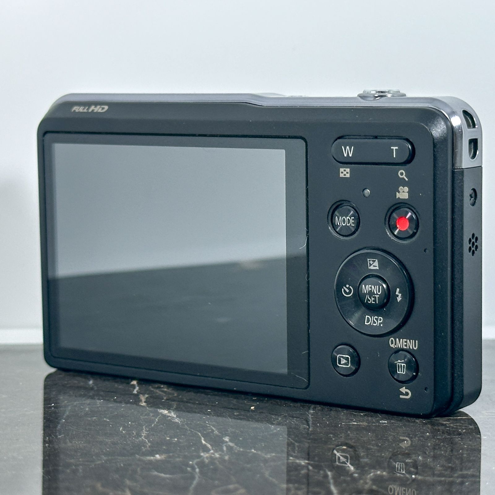 美品】Panasonic LUMIX DMC-XS3 パナソニック ブラック - メルカリ