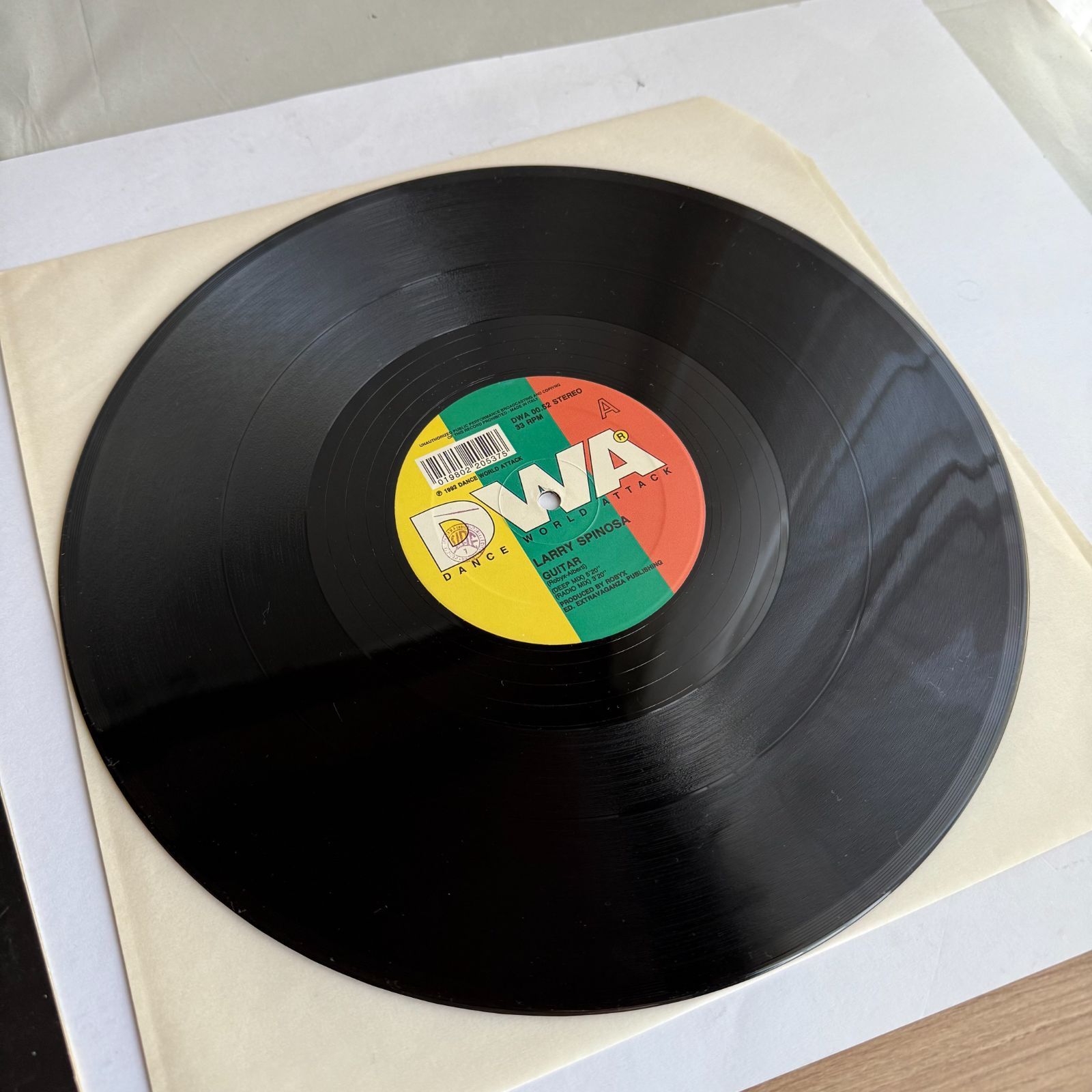 12インチ レコード DWA LARRY SPINOSA / GUITAR DANCE WORLD