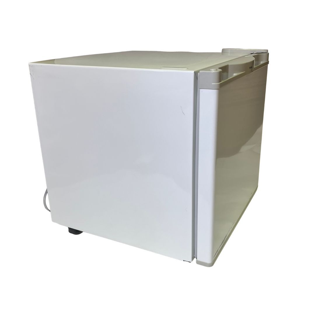 【中古】東芝 ホテル用冷蔵庫 26L ホワイトGR-HB30A2(W　インバーターコンプレッサー　左右開き付け替えOK 東芝 ホテル用冷蔵庫 26L ホワイトGR-HB30A2(W インバーター