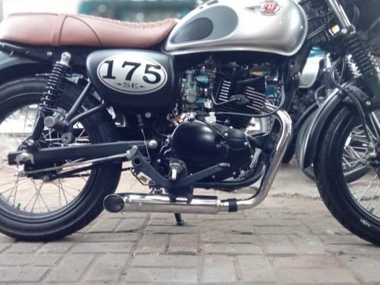CI W175 フルエキンマフラー アンダーボディ 受注製造 - メルカリ