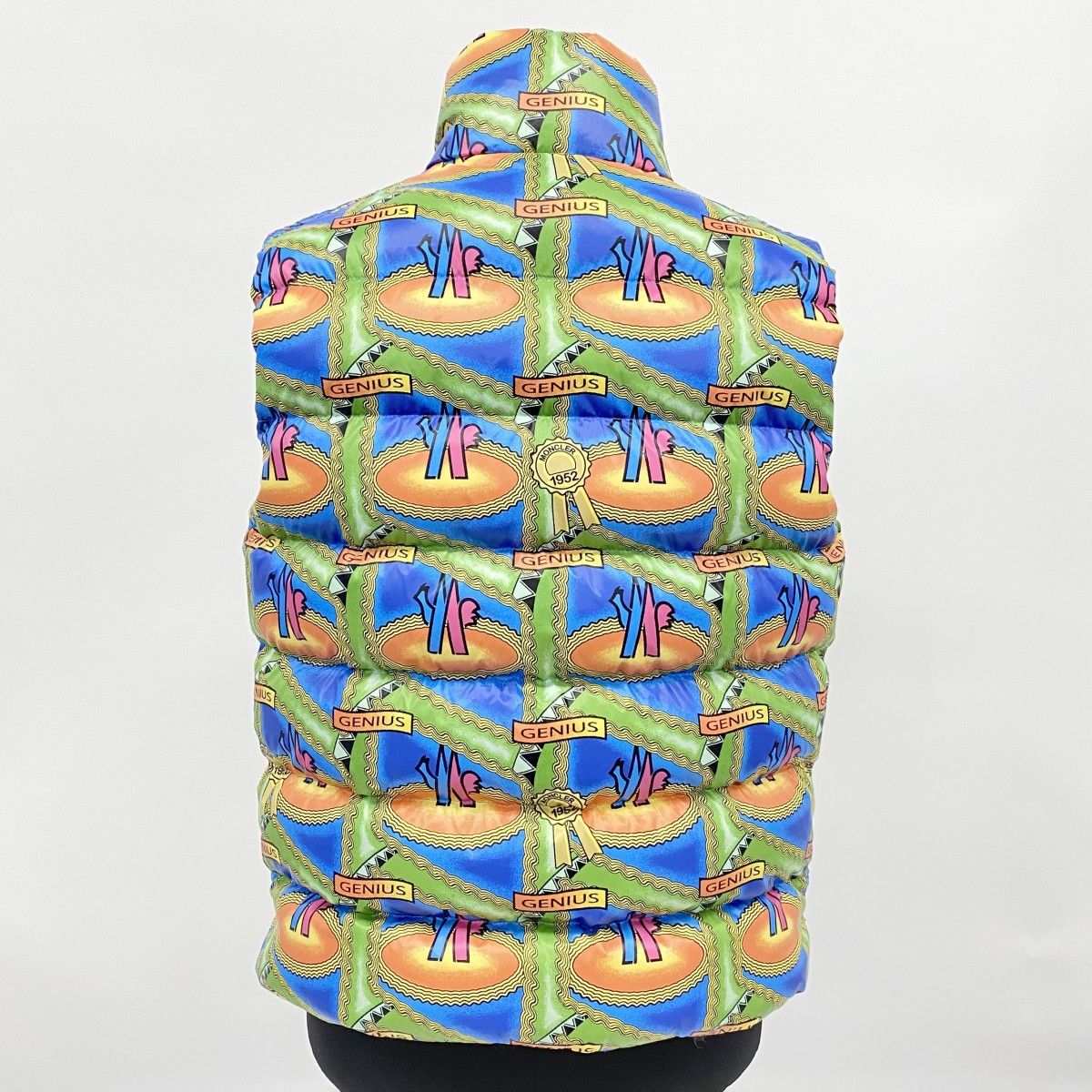 5apm0019 モンクレール ダウンベスト 2 ジーニアス マルチ ナイロン ダウン フェザー F10921A50100 539X5 メンズ