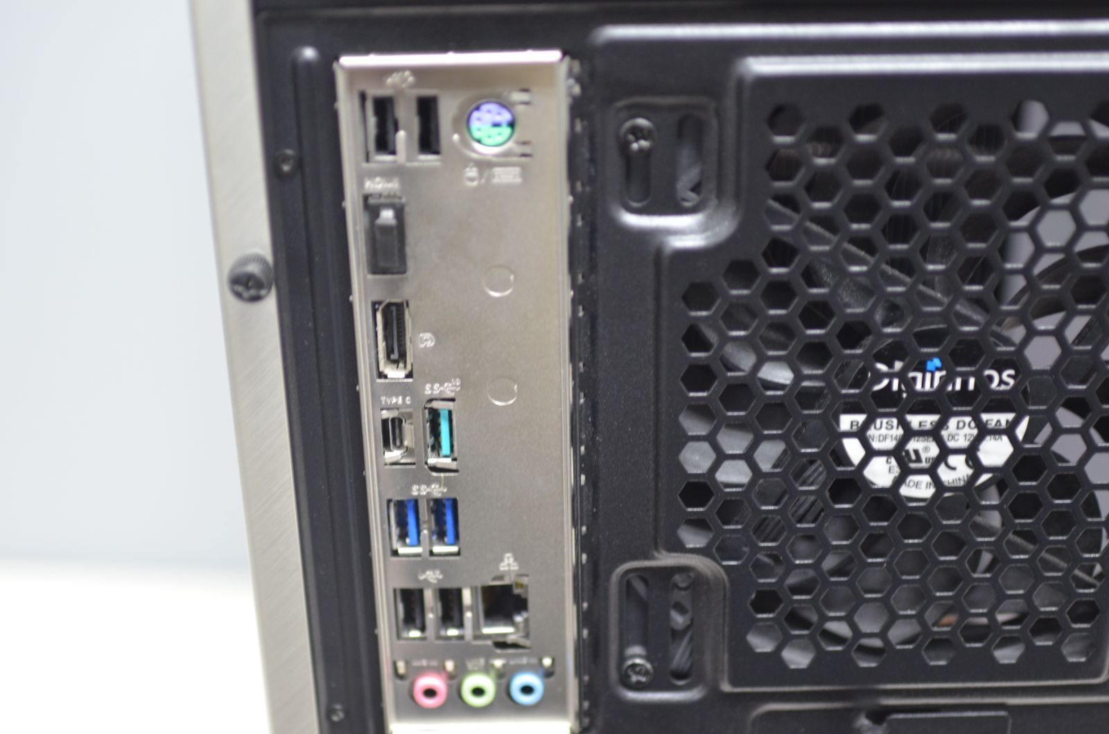 自作中古ゲーミングPC GTX1660SUPER/SSD512GB/16GB