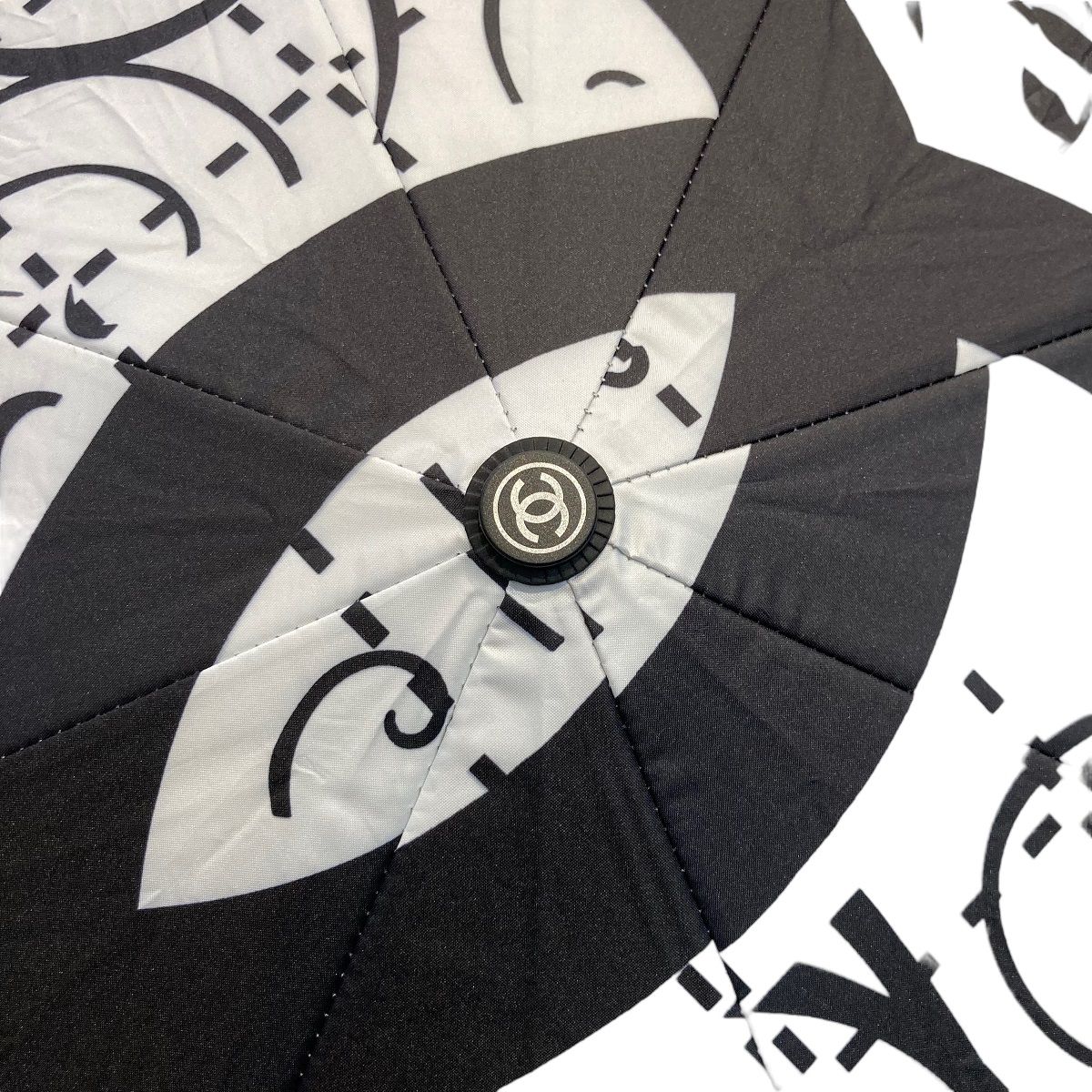 中古】 CHANEL シャネル CCロゴ 折り畳み傘 ココマーク
