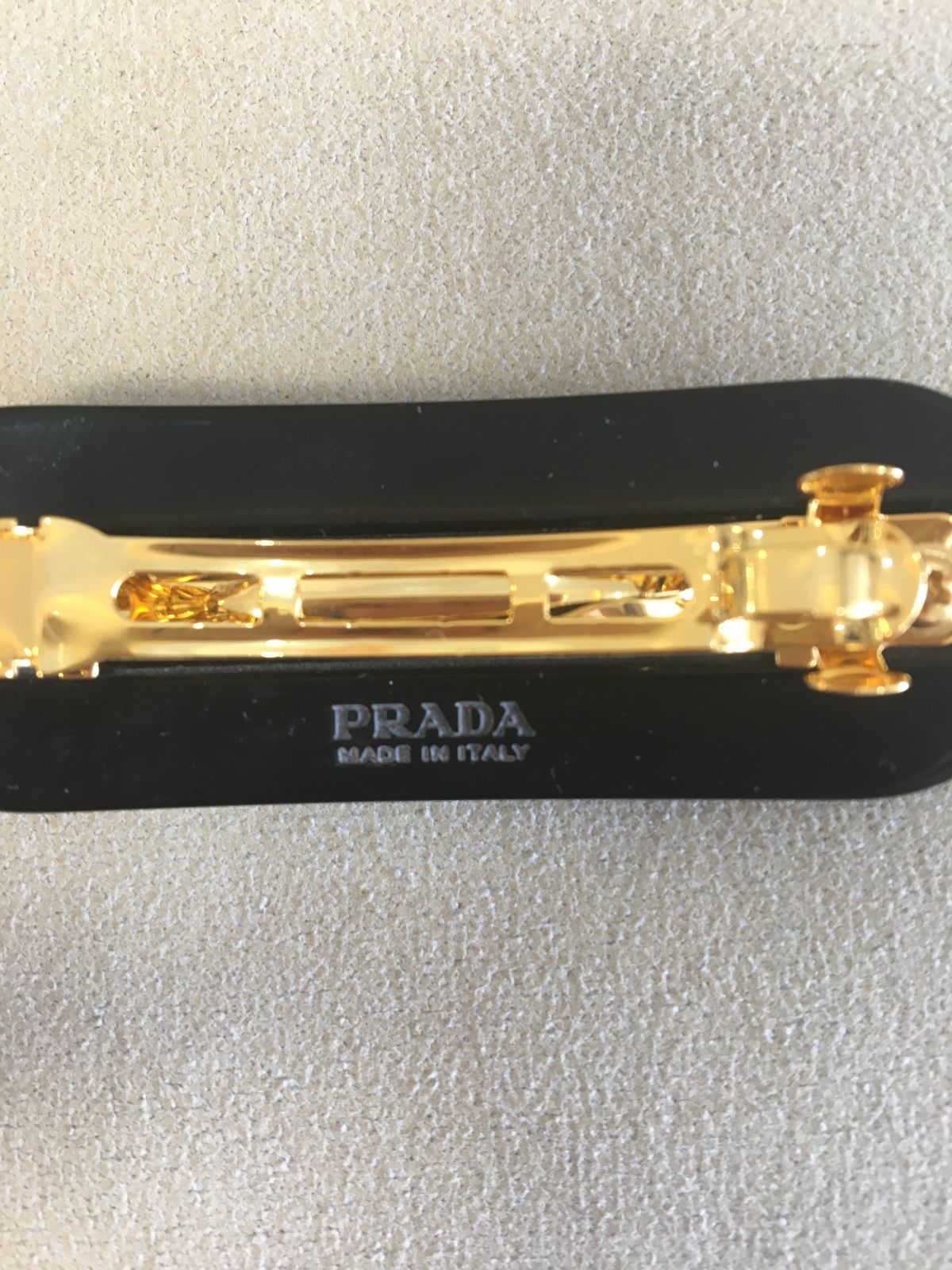 プラダ  未使用【PRADA】正規品ヘアバレッタ