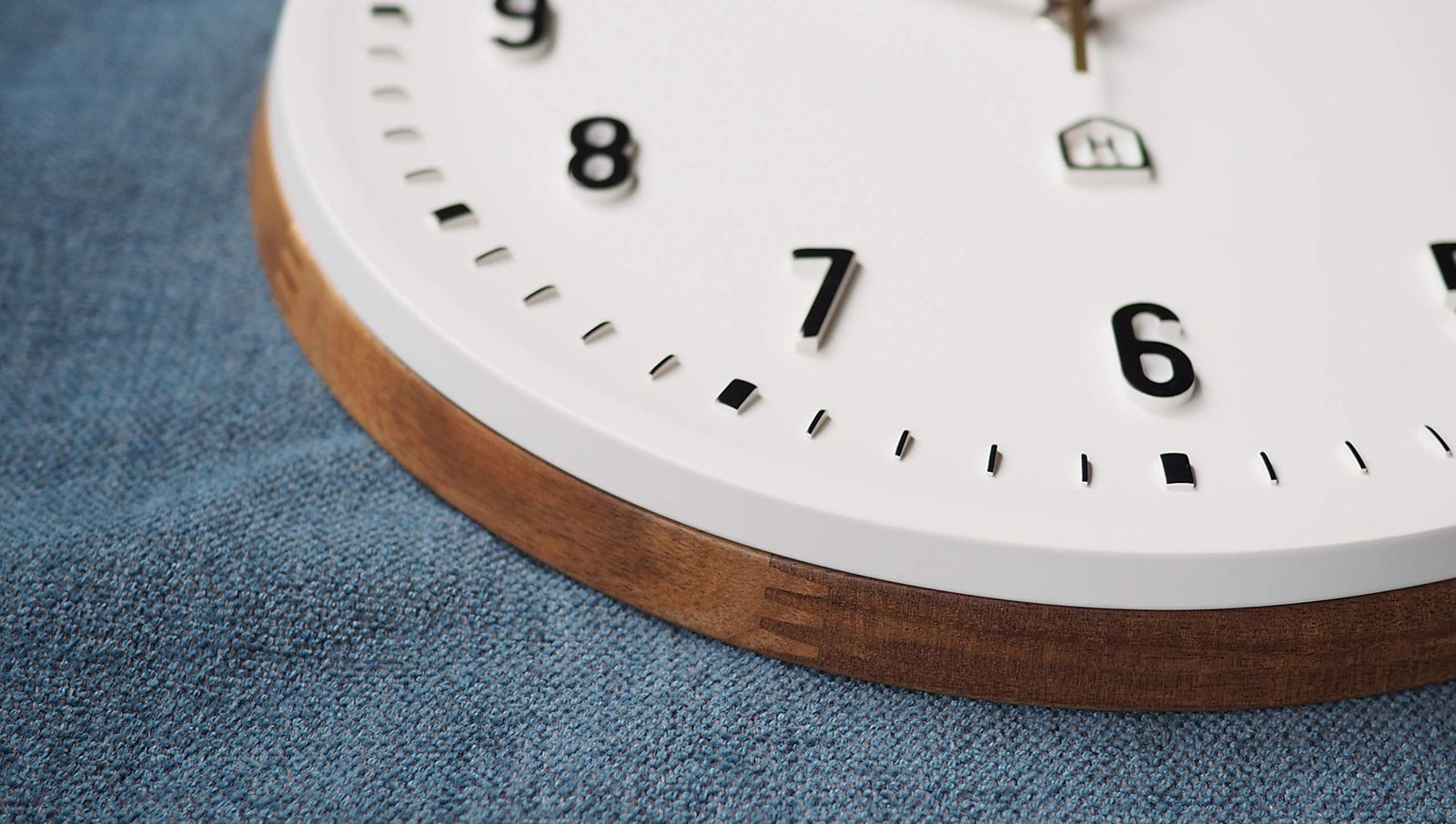 インターフォルム 掛け時計 ケンピ CL-3931 ホワイト ブラック 木 スイープムーブメント NEXPOTALLINN_EU