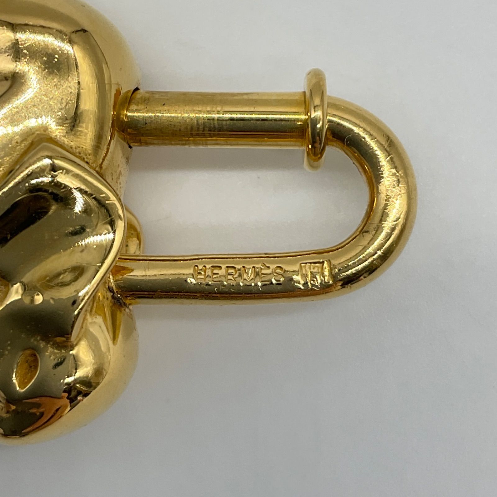 ○HERMES エルメス カデナ チャーム エレファント 像 ゴールド