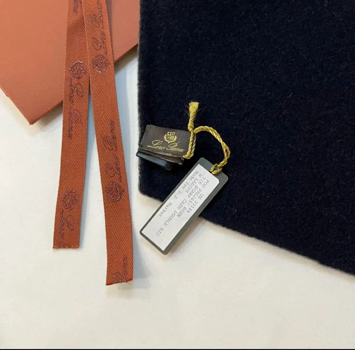 ロロ ピアーナ カシミヤ 100 マフラー