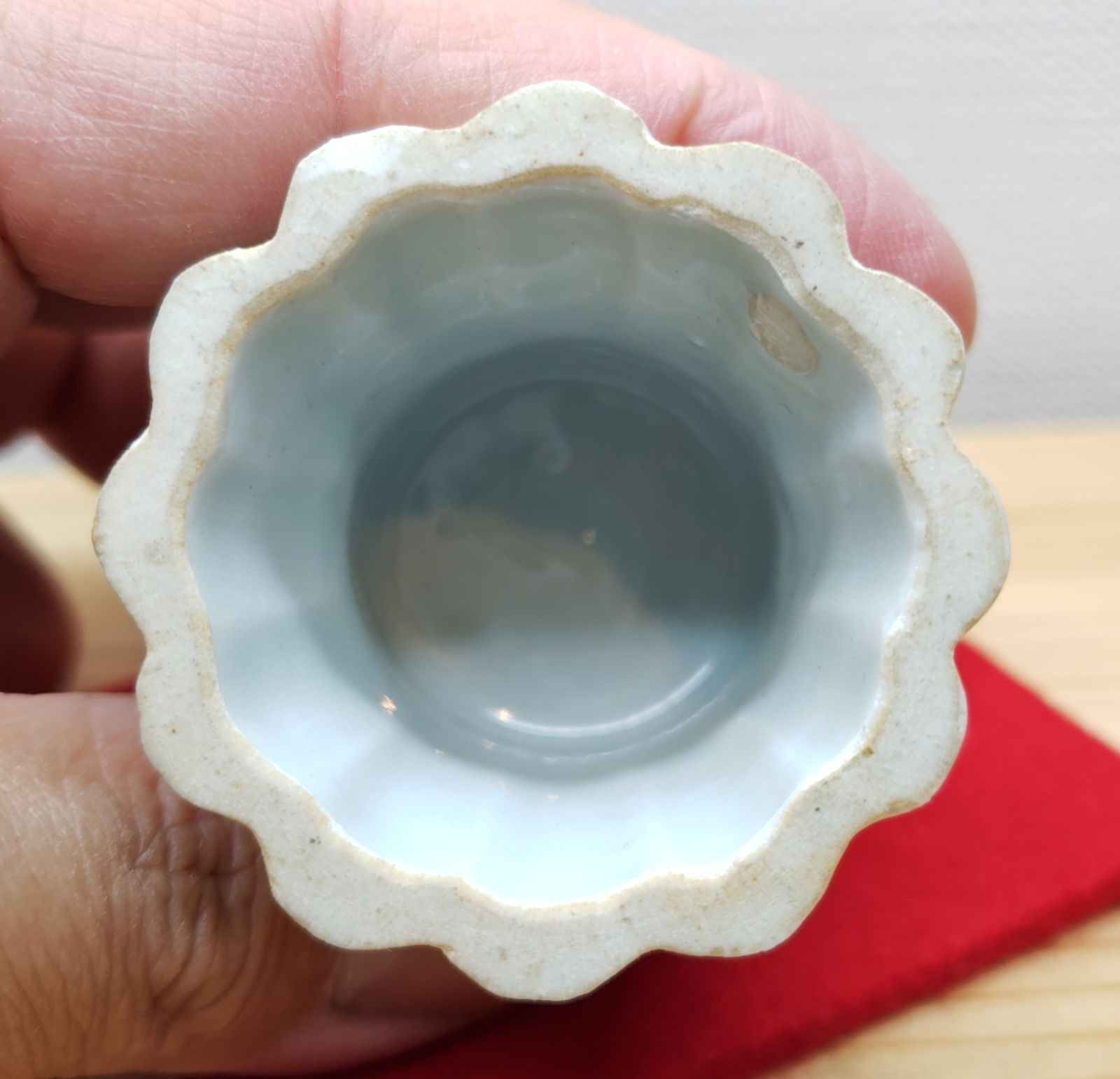 送料込【逢絢亭】茶道具 蓋置 九谷焼 菊の形 矢口永寿 共箱入り 逢絢亭】茶道具 蓋置 九谷焼 菊の形 矢口永寿 共箱入り - メルカリ