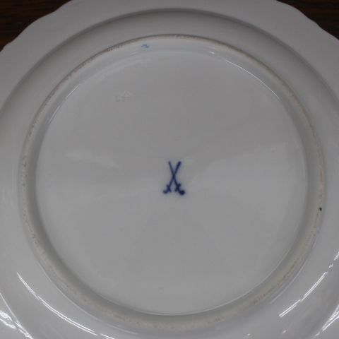 オールドマイセン ブルーシェル ピンクの野バラ(花絵)皿 Meissen 古マイセン／花絵付け皿「ブルーシェル／ピンクの野バラ