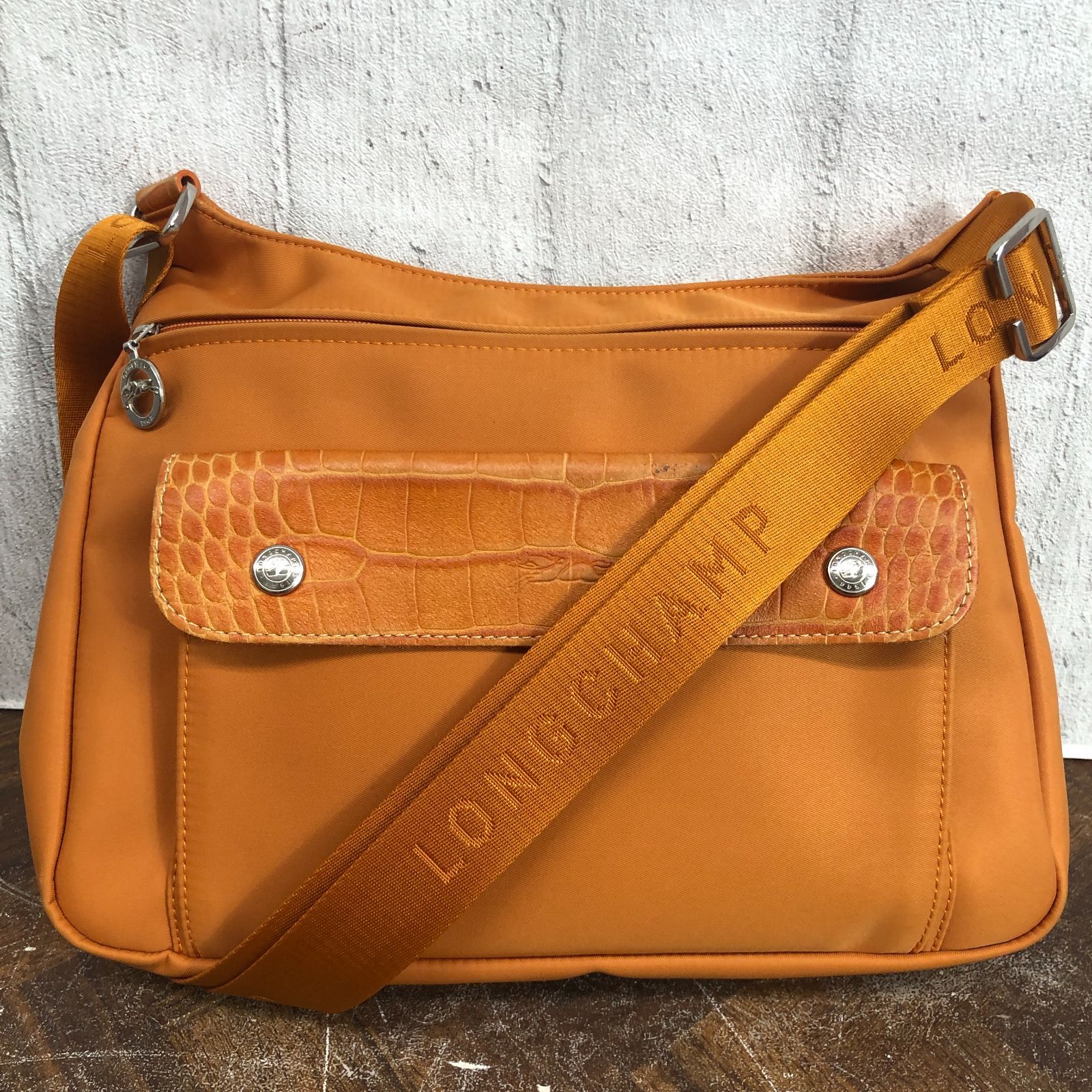 Longchamp shoulder bag discount price