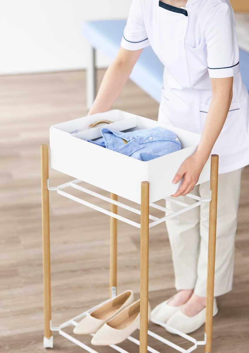 リン 小物トレー付き下段が棚の収納ワゴン
