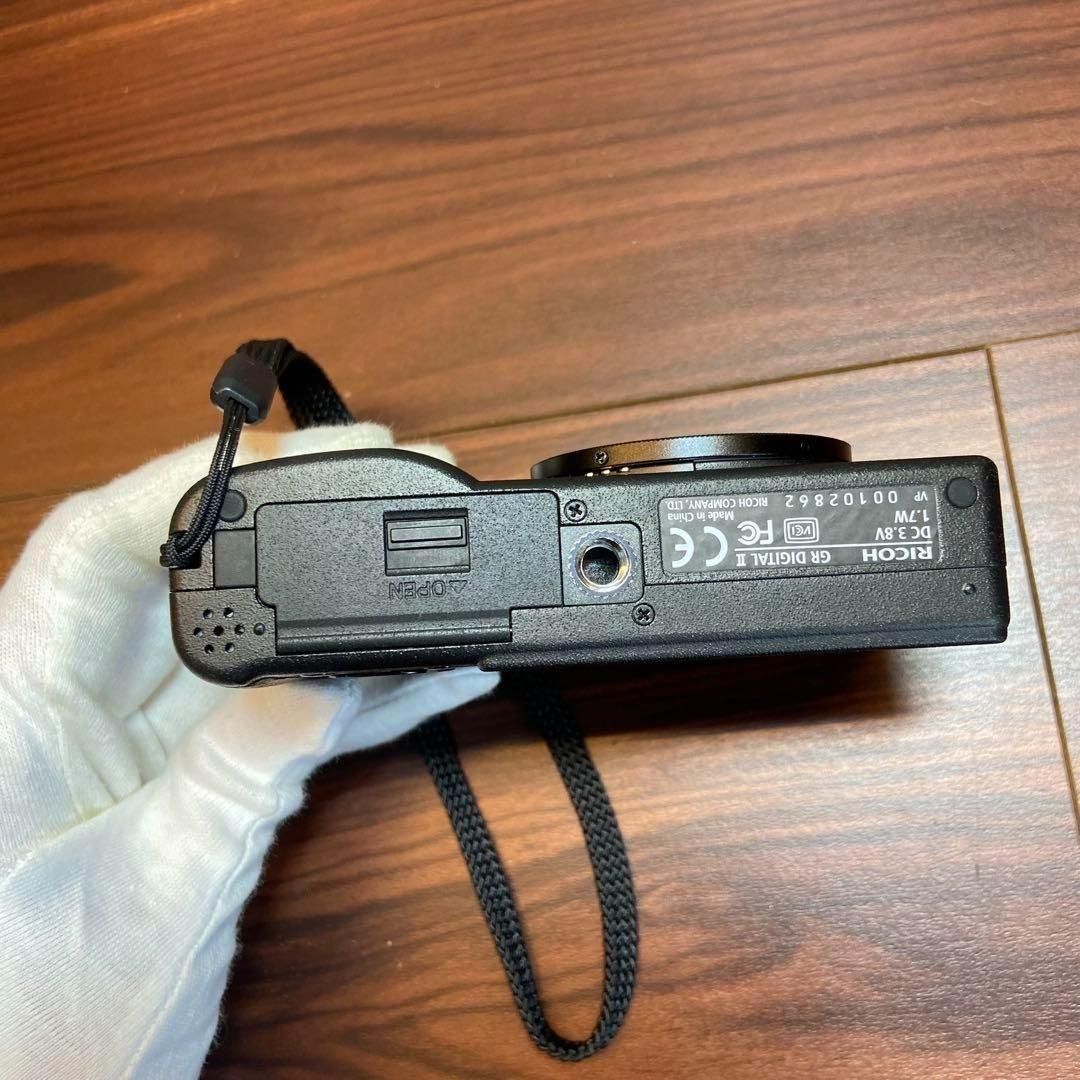 RICOH GR DIGITAL Ⅱ デジカメ ほぼ新品 3824 RICOH GR DIGITAL Ⅱ デジカメ ほぼ新品 3824 - メルカリ